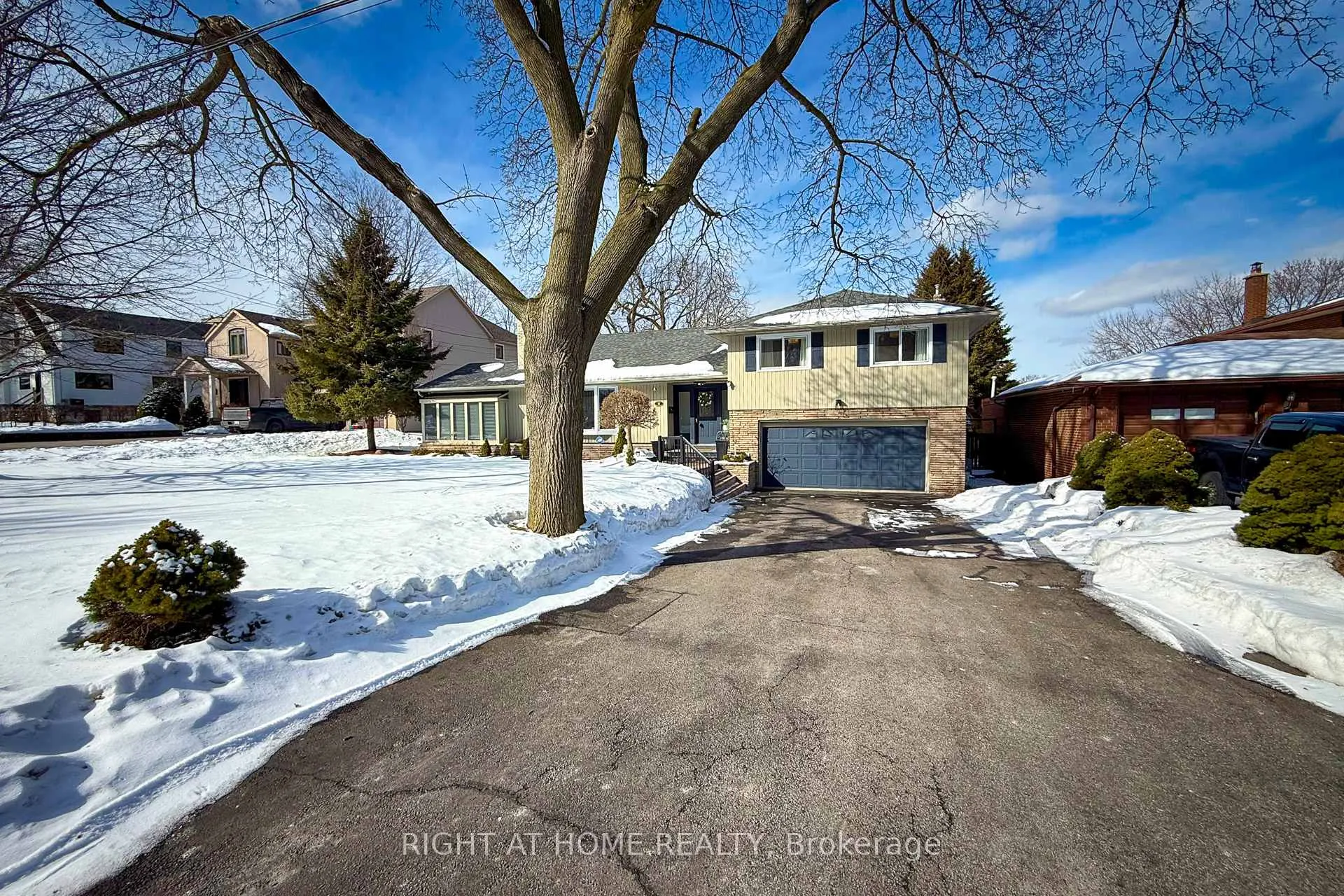Photo 1 of 6 Fairhaven Drive, Etobicoke, Kingsview Village-The Westway — HOMEH