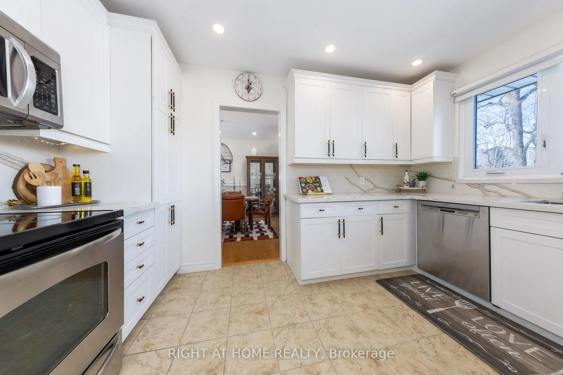 Photo 19 of 6 Fairhaven Drive, Etobicoke, Kingsview Village-The Westway — HOMEH