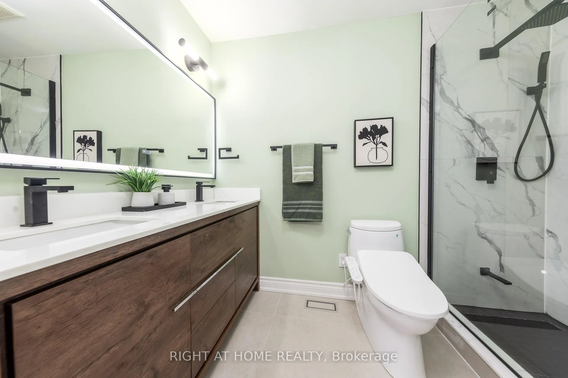 Photo 23 of 6 Fairhaven Drive, Etobicoke, Kingsview Village-The Westway — HOMEH