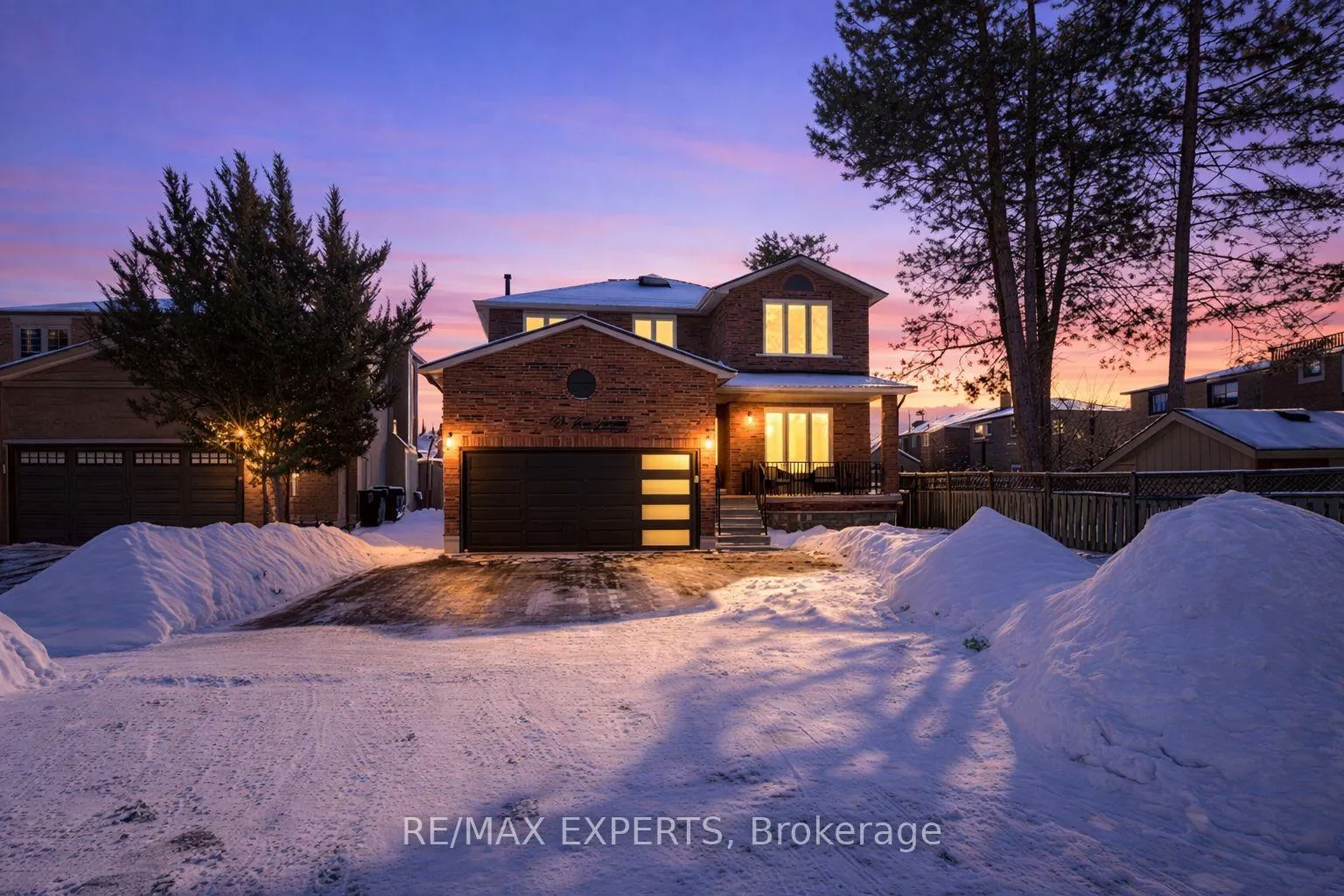 Photo 2 of 11 De Rose Avenue, Caledon, Bolton West — HOMEH