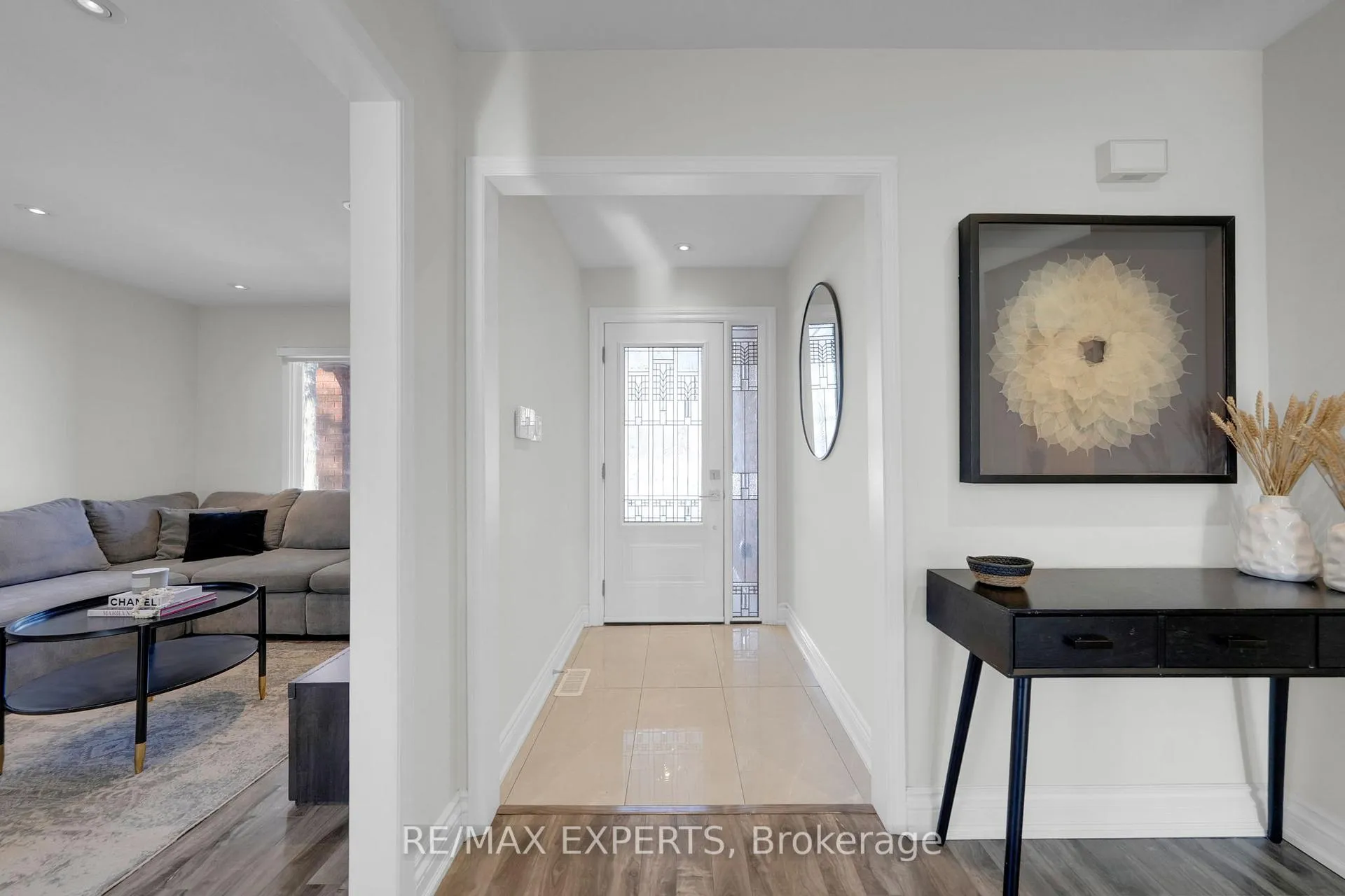 Photo 5 of 11 De Rose Avenue, Caledon, Bolton West — HOMEH