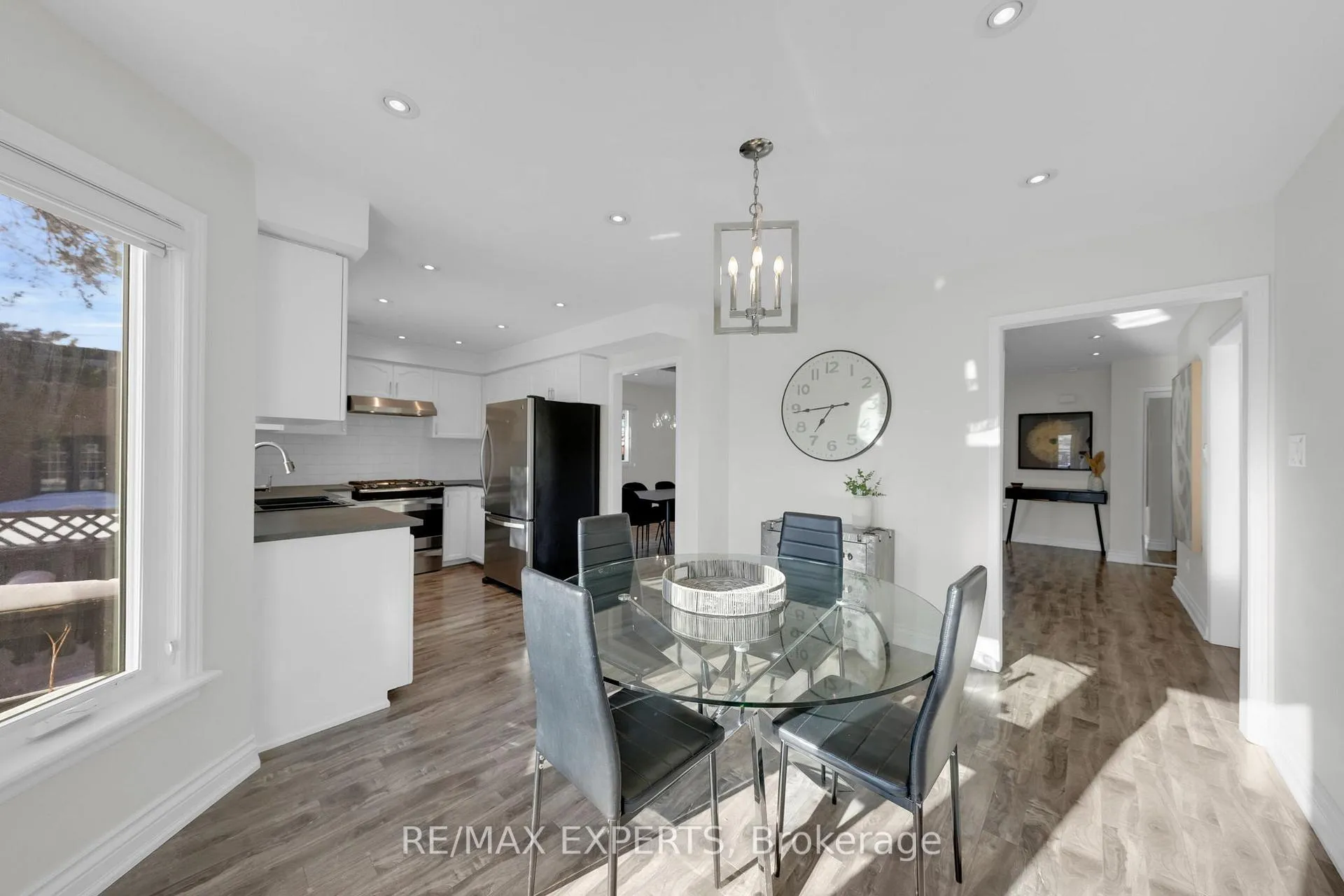 Photo 12 of 11 De Rose Avenue, Caledon, Bolton West — HOMEH
