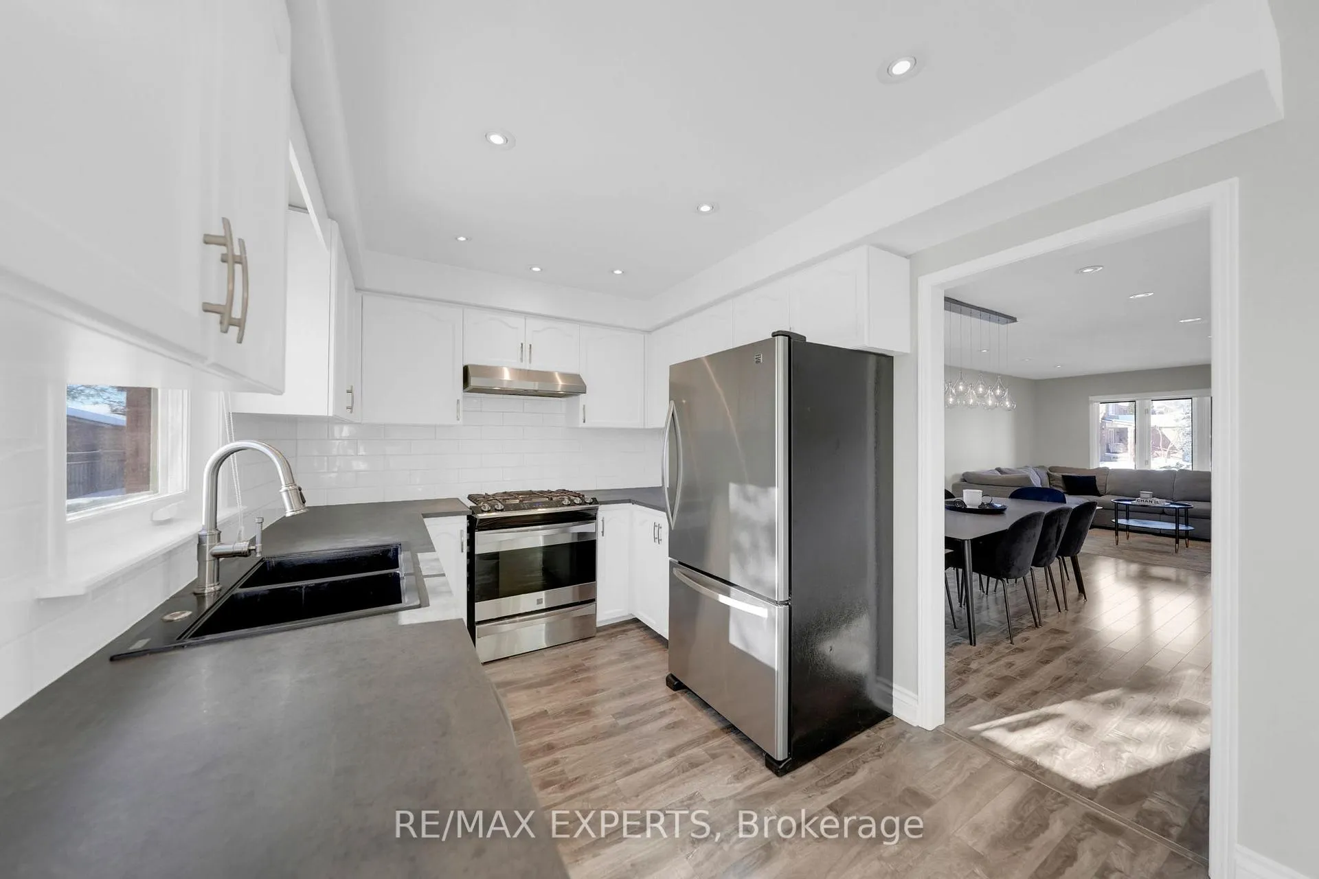 Photo 13 of 11 De Rose Avenue, Caledon, Bolton West — HOMEH