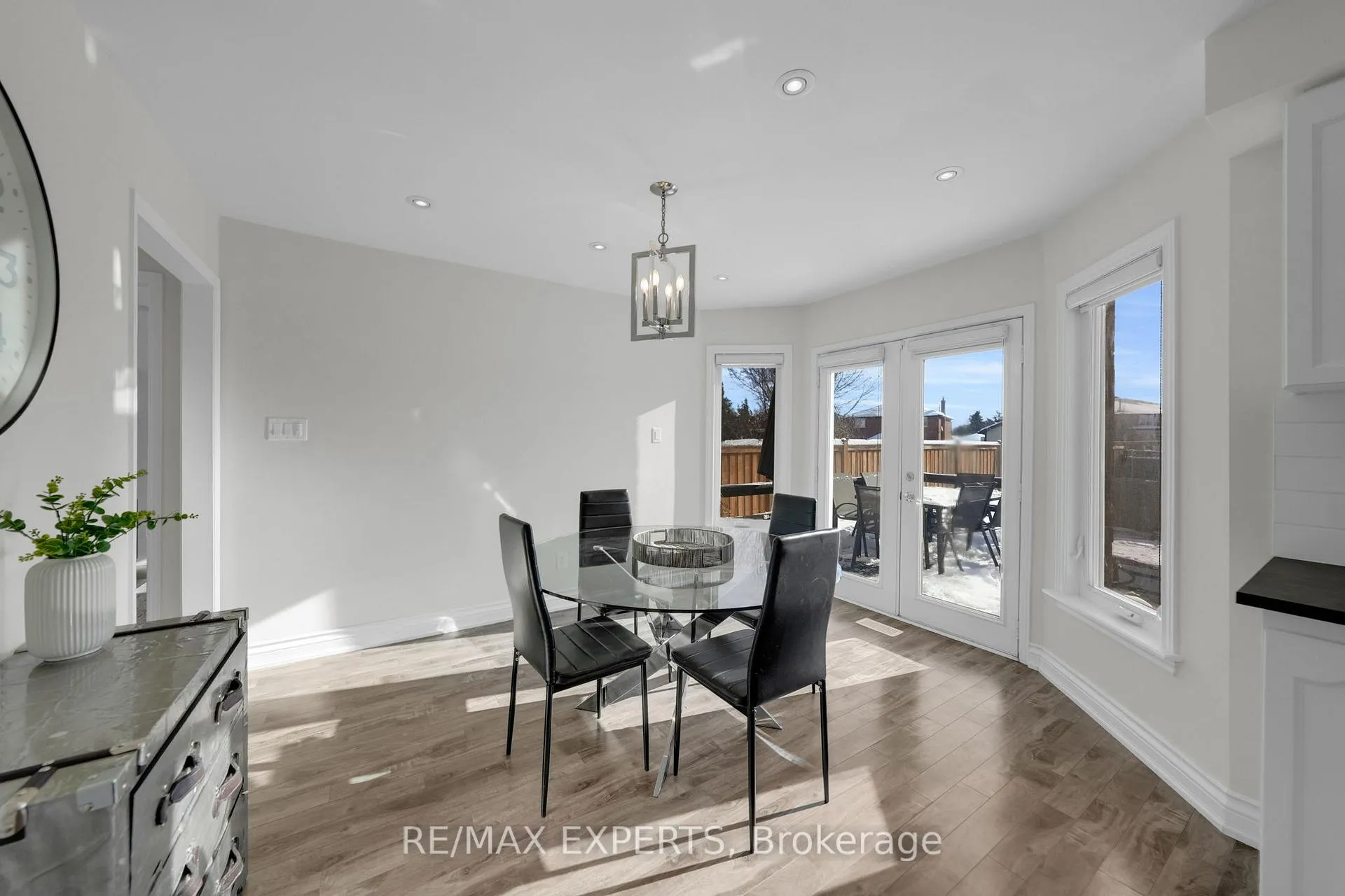 Photo 15 of 11 De Rose Avenue, Caledon, Bolton West — HOMEH