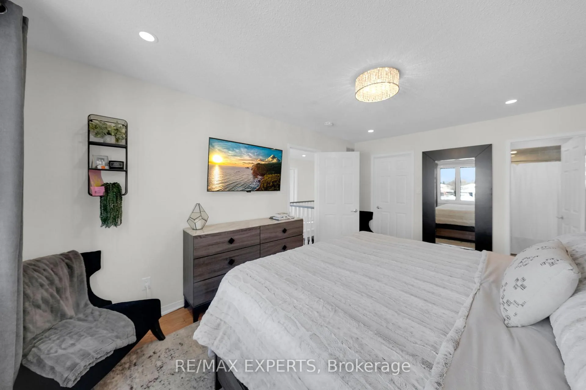 Photo 23 of 11 De Rose Avenue, Caledon, Bolton West — HOMEH