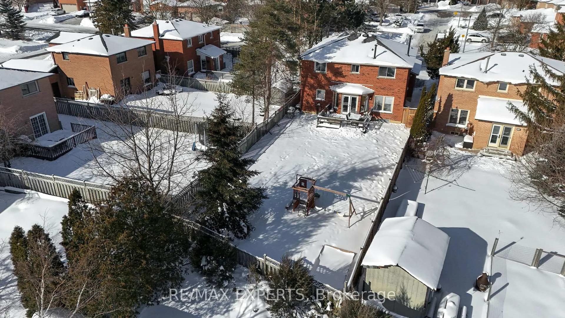 Photo 44 of 11 De Rose Avenue, Caledon, Bolton West — HOMEH