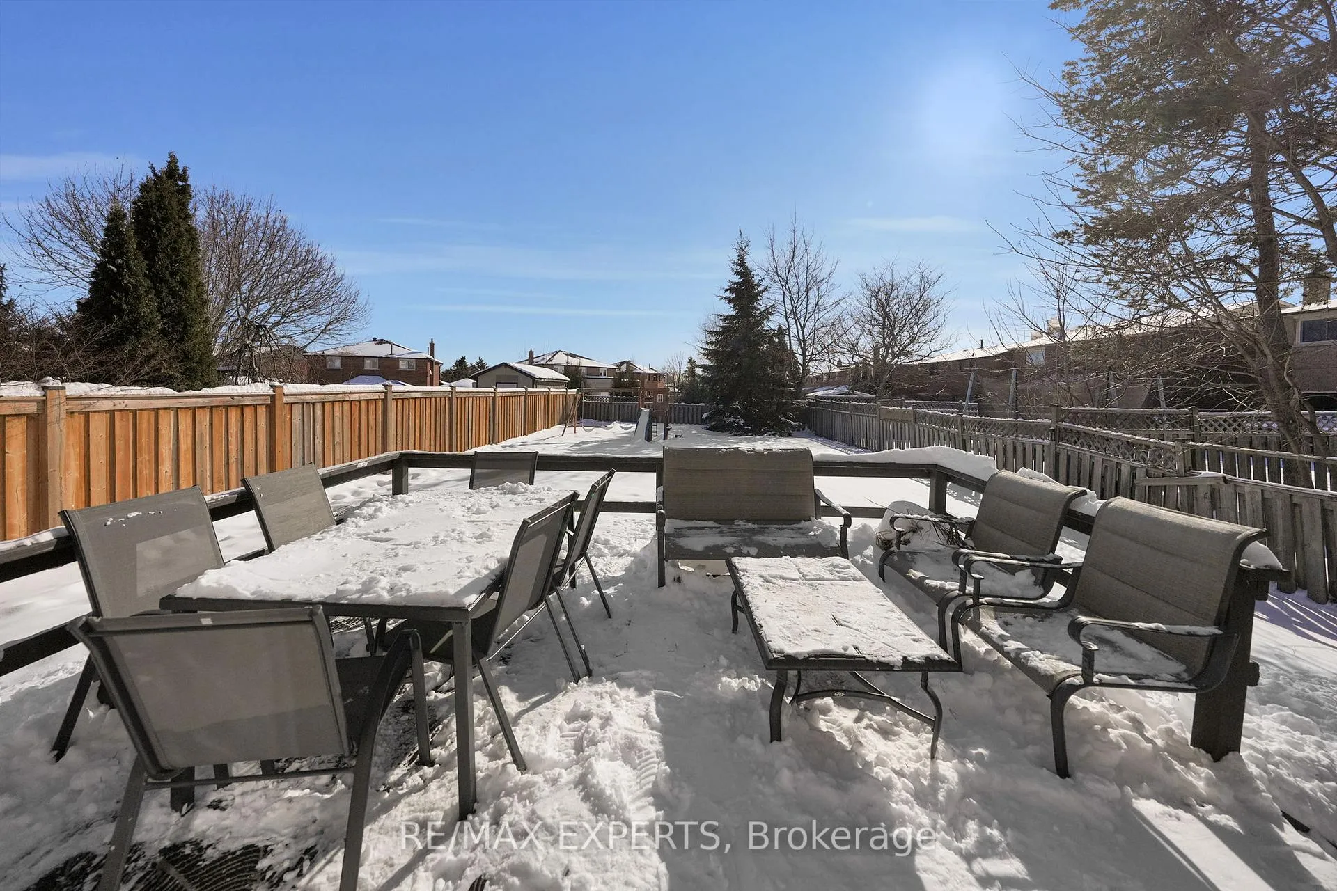 Photo 46 of 11 De Rose Avenue, Caledon, Bolton West — HOMEH