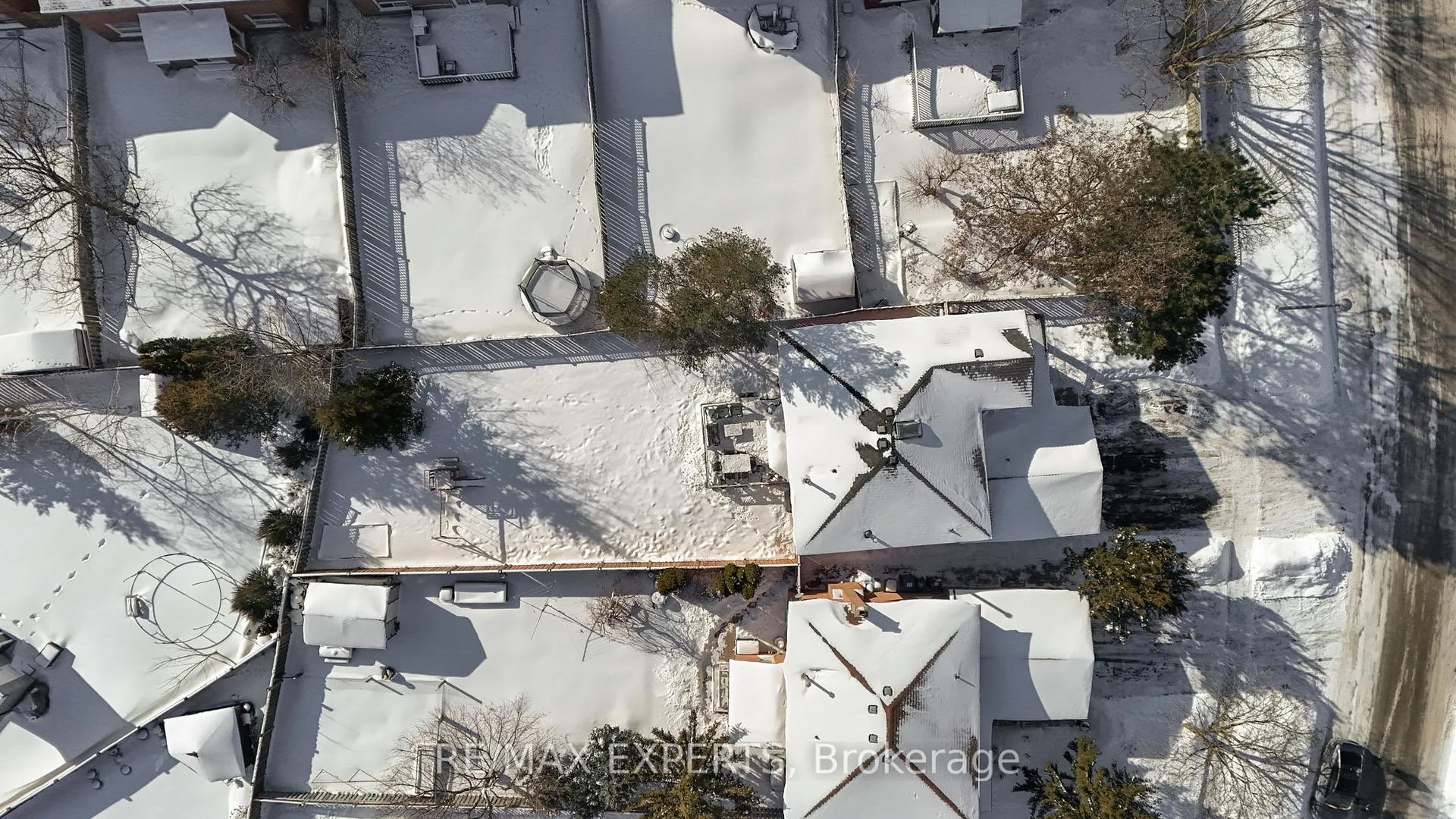 Photo 49 of 11 De Rose Avenue, Caledon, Bolton West — HOMEH