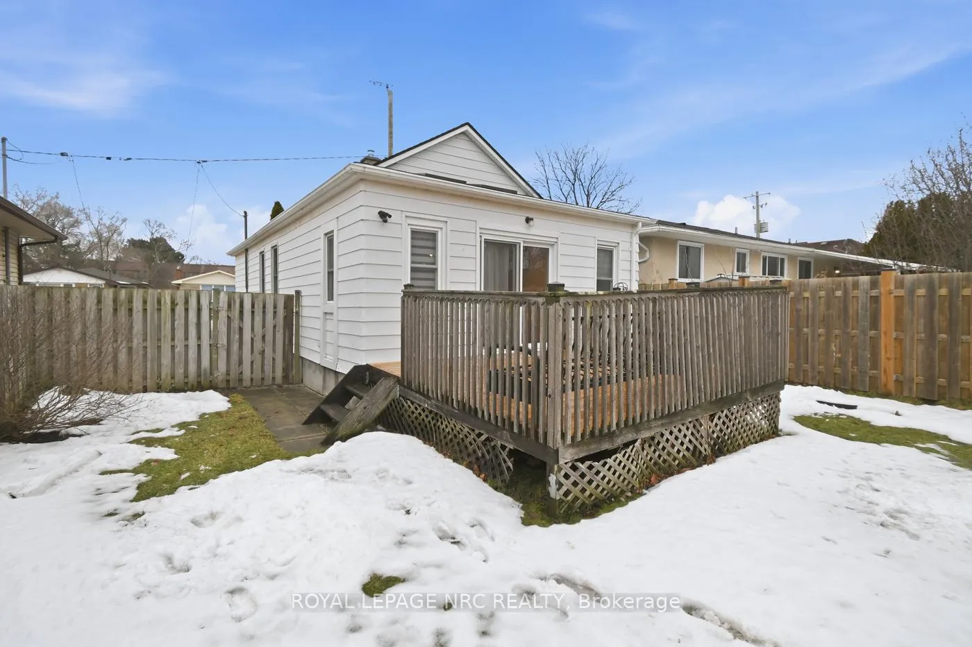 Photo 4 of 26 Kent Street, St. Catharines, Western Hill — HOMEH