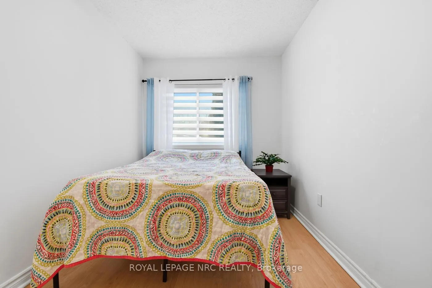 Photo 10 of 26 Kent Street, St. Catharines, Western Hill — HOMEH