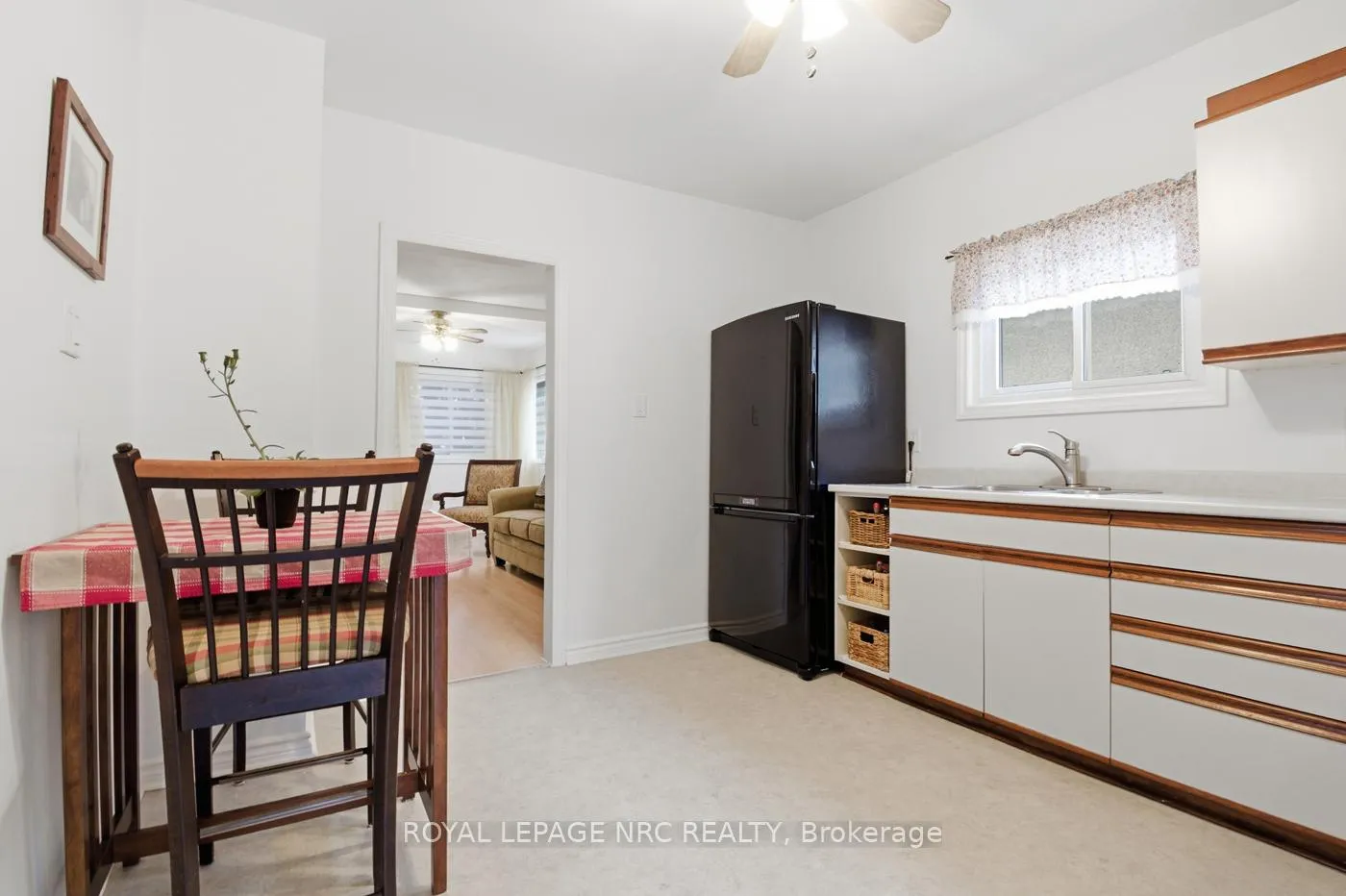 Photo 16 of 26 Kent Street, St. Catharines, Western Hill — HOMEH