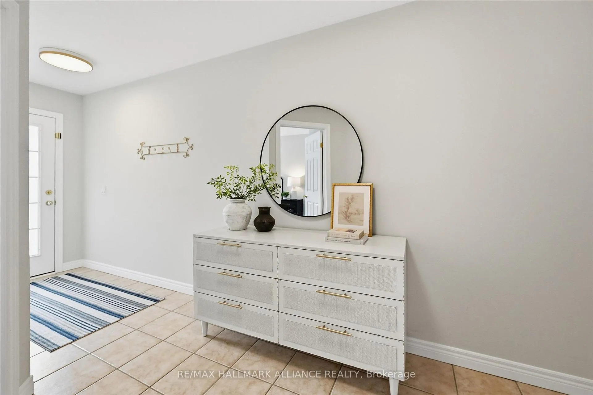 Photo 4 of Unit 12, 1275 Stephenson Drive, Burlington, Brant — HOMEH