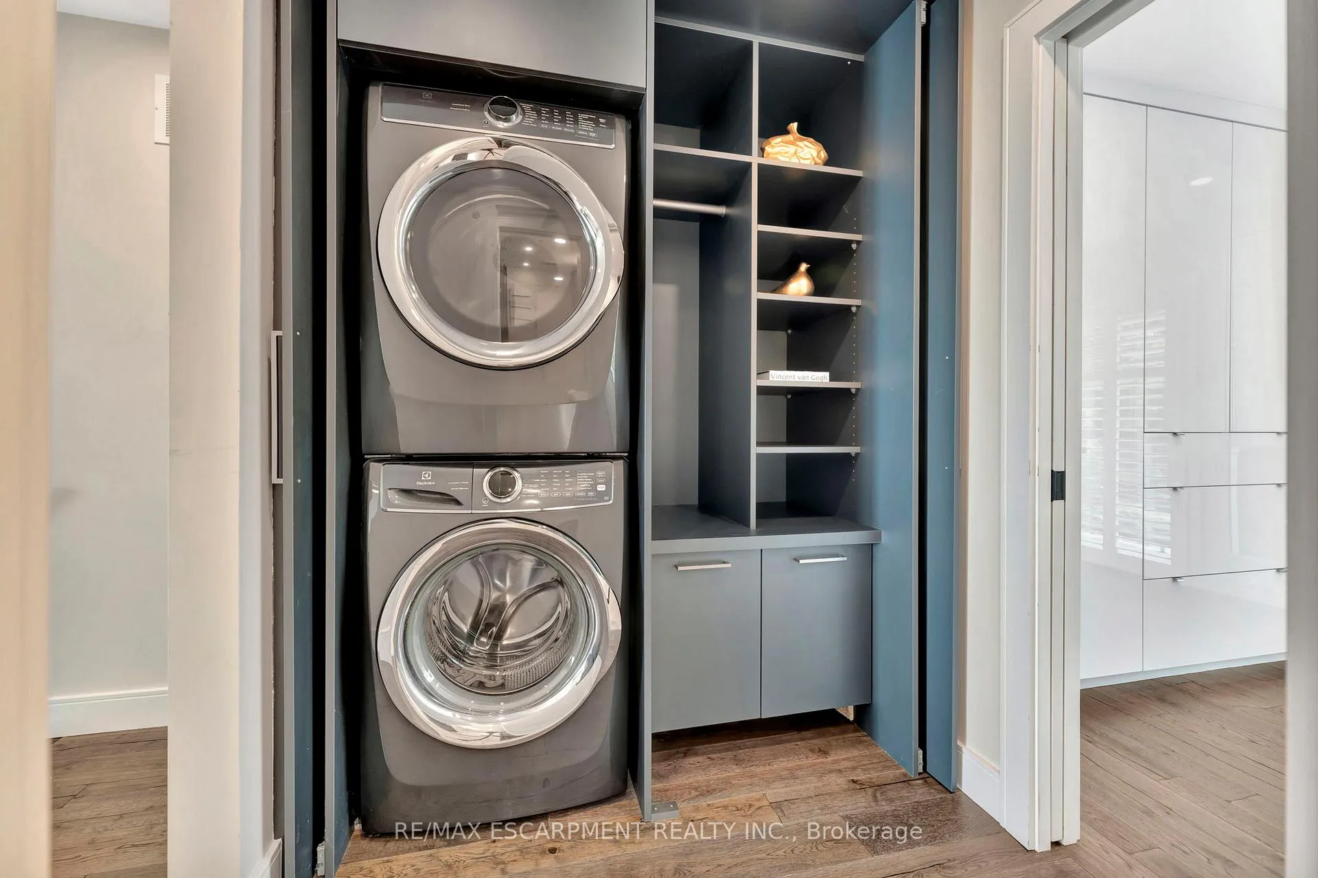 Photo 25 of Unit 3, 2136 Old Lakeshore Road, Burlington, Brant — HOMEH
