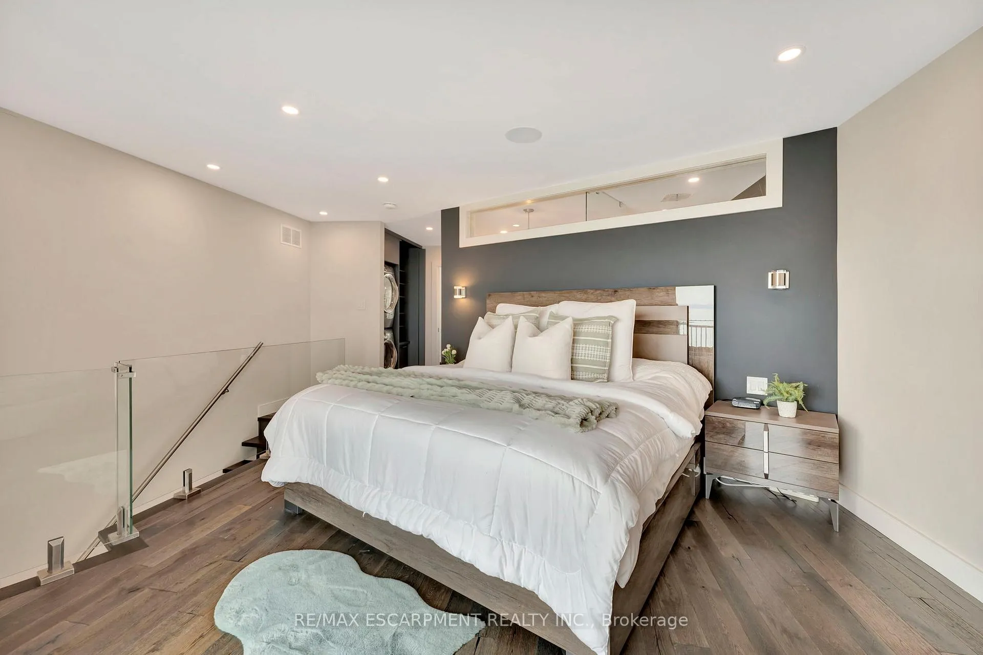 Photo 27 of Unit 3, 2136 Old Lakeshore Road, Burlington, Brant — HOMEH