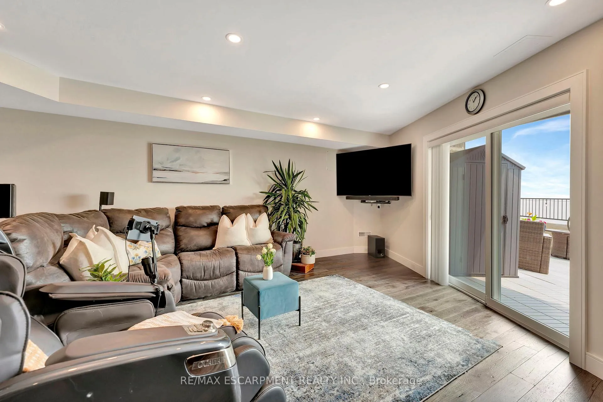 Photo 28 of Unit 3, 2136 Old Lakeshore Road, Burlington, Brant — HOMEH