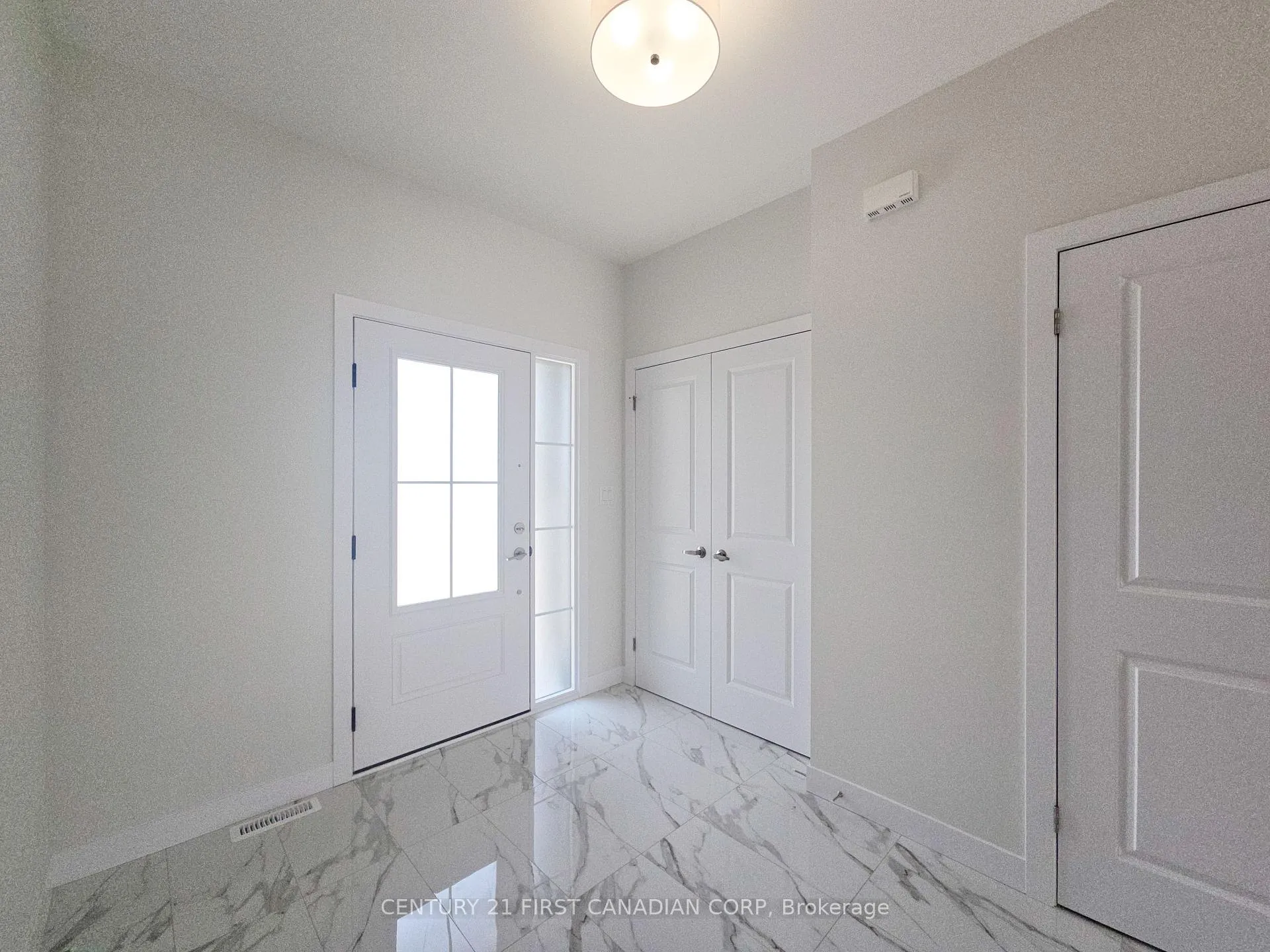 Photo 4 of 4241 Calhoun Way, London, South V — HOMEH
