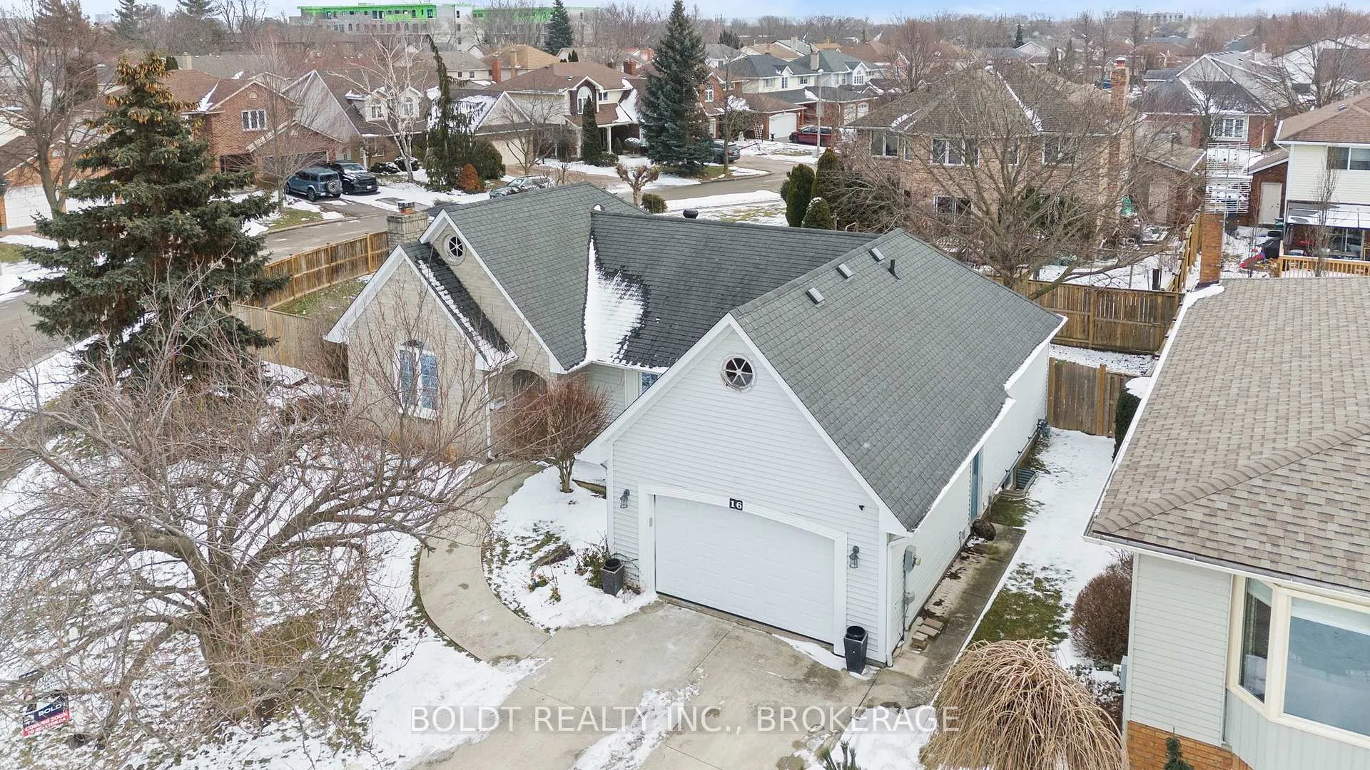 Photo 1 of 16 Stoney Brook Crescent, St. Catharines, Grapeview — HOMEH