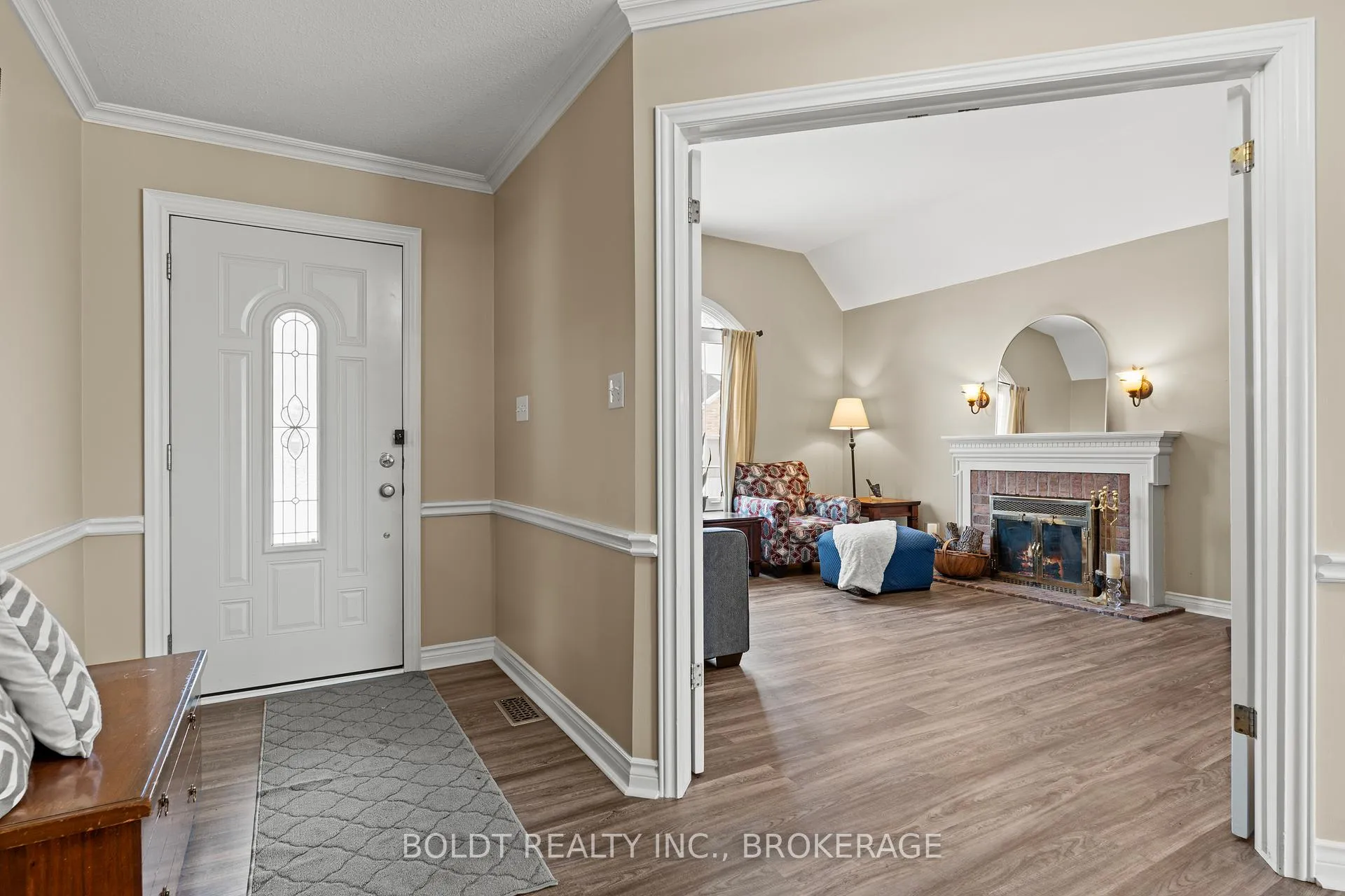 Photo 6 of 16 Stoney Brook Crescent, St. Catharines, Grapeview — HOMEH