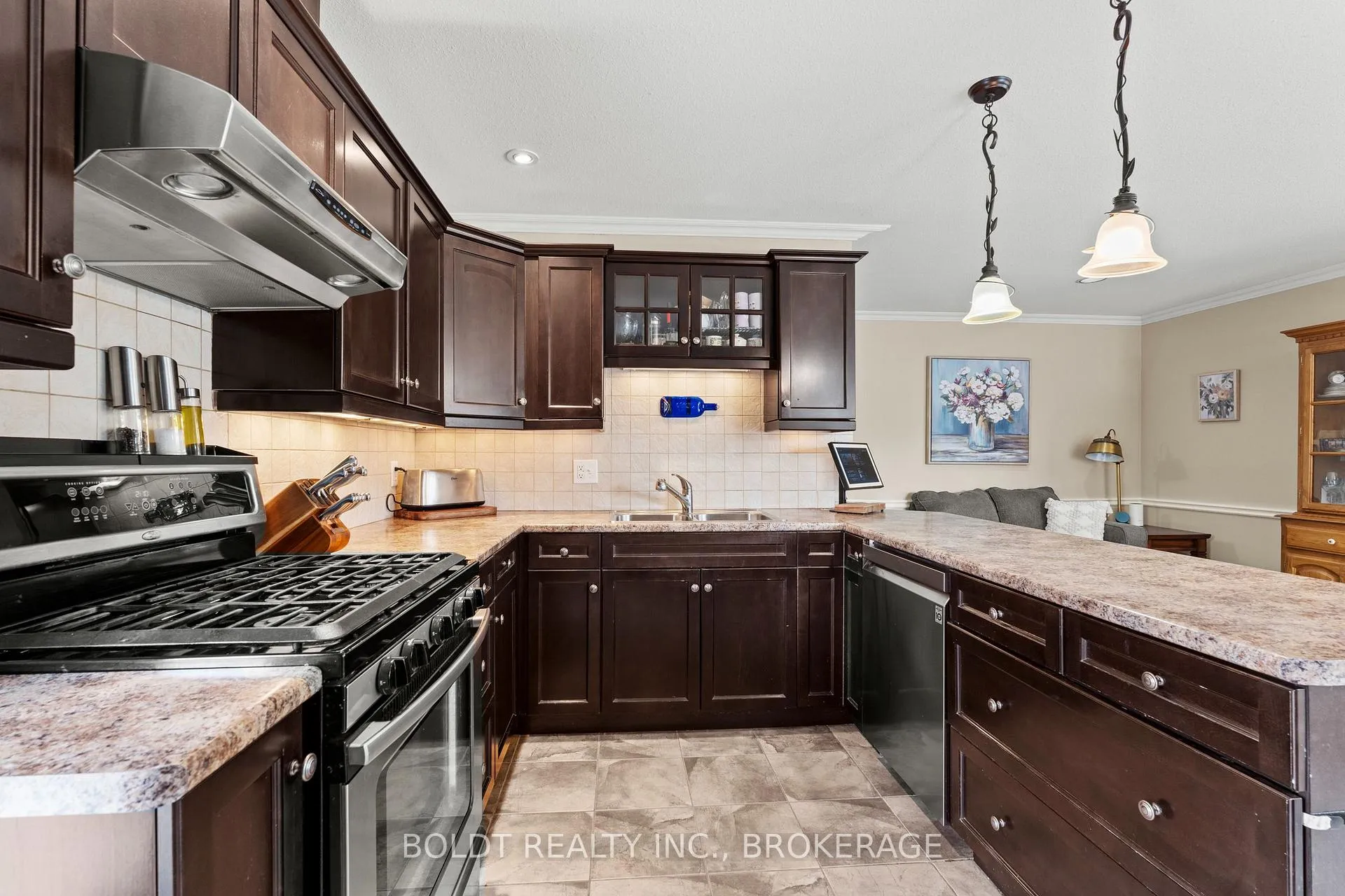 Photo 15 of 16 Stoney Brook Crescent, St. Catharines, Grapeview — HOMEH