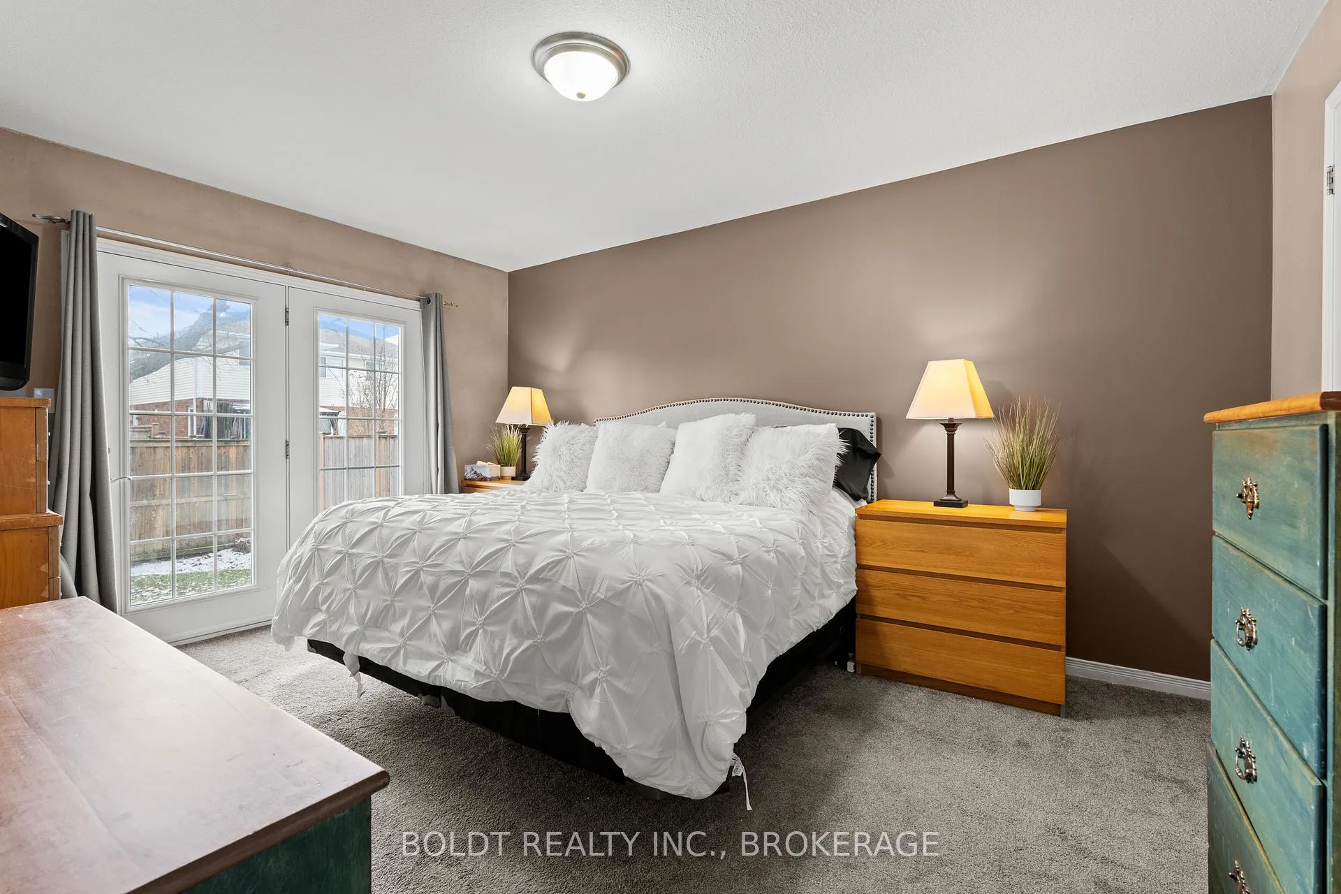 Photo 17 of 16 Stoney Brook Crescent, St. Catharines, Grapeview — HOMEH