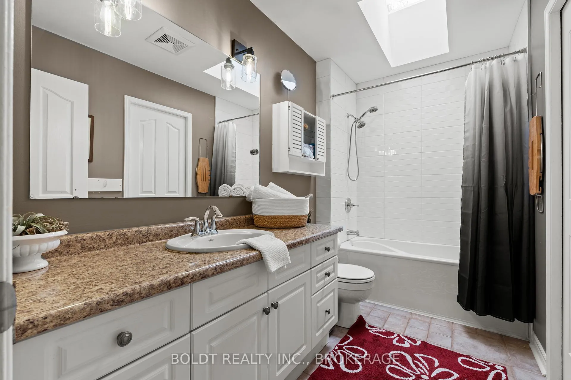 Photo 19 of 16 Stoney Brook Crescent, St. Catharines, Grapeview — HOMEH