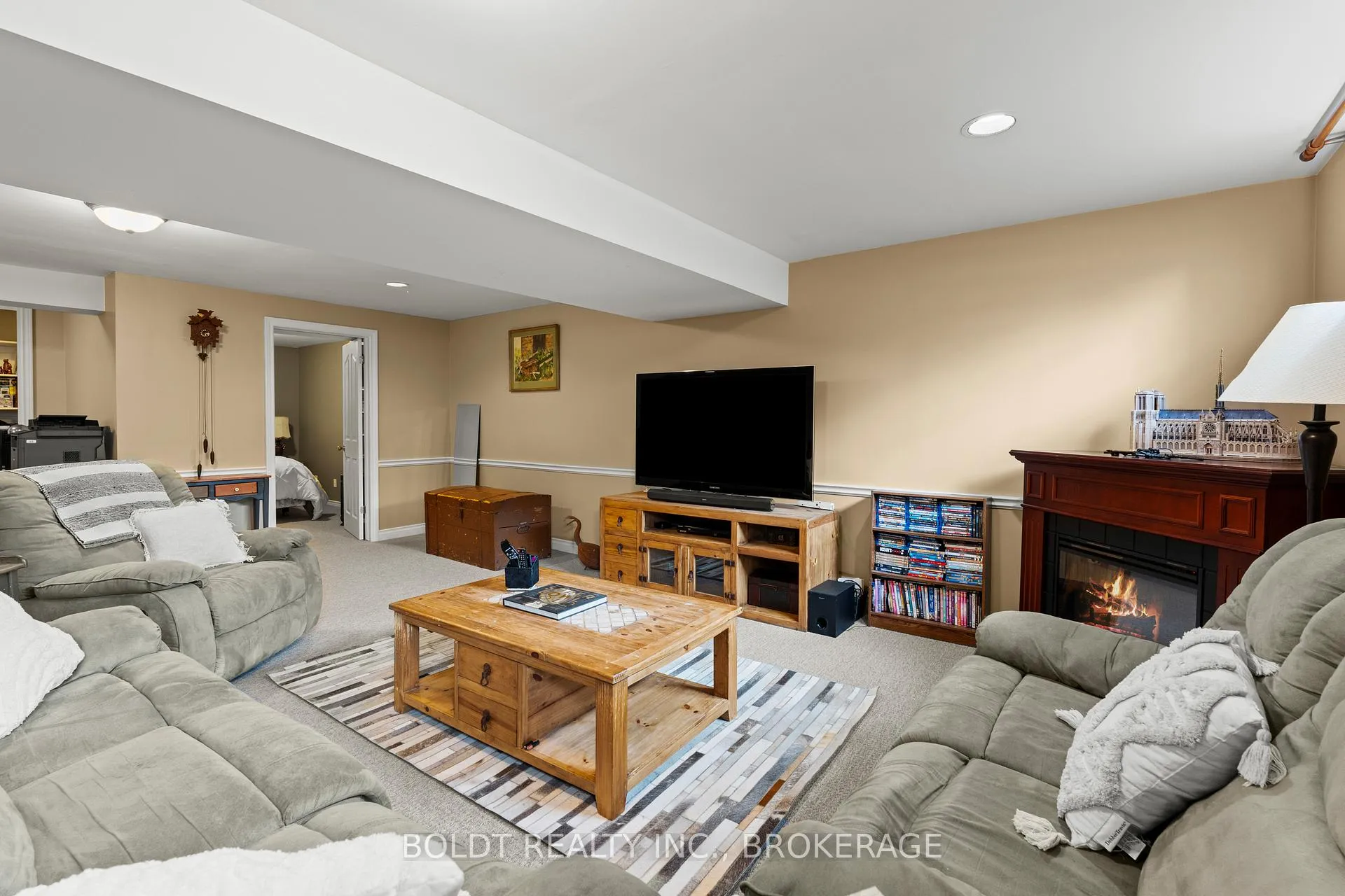 Photo 27 of 16 Stoney Brook Crescent, St. Catharines, Grapeview — HOMEH