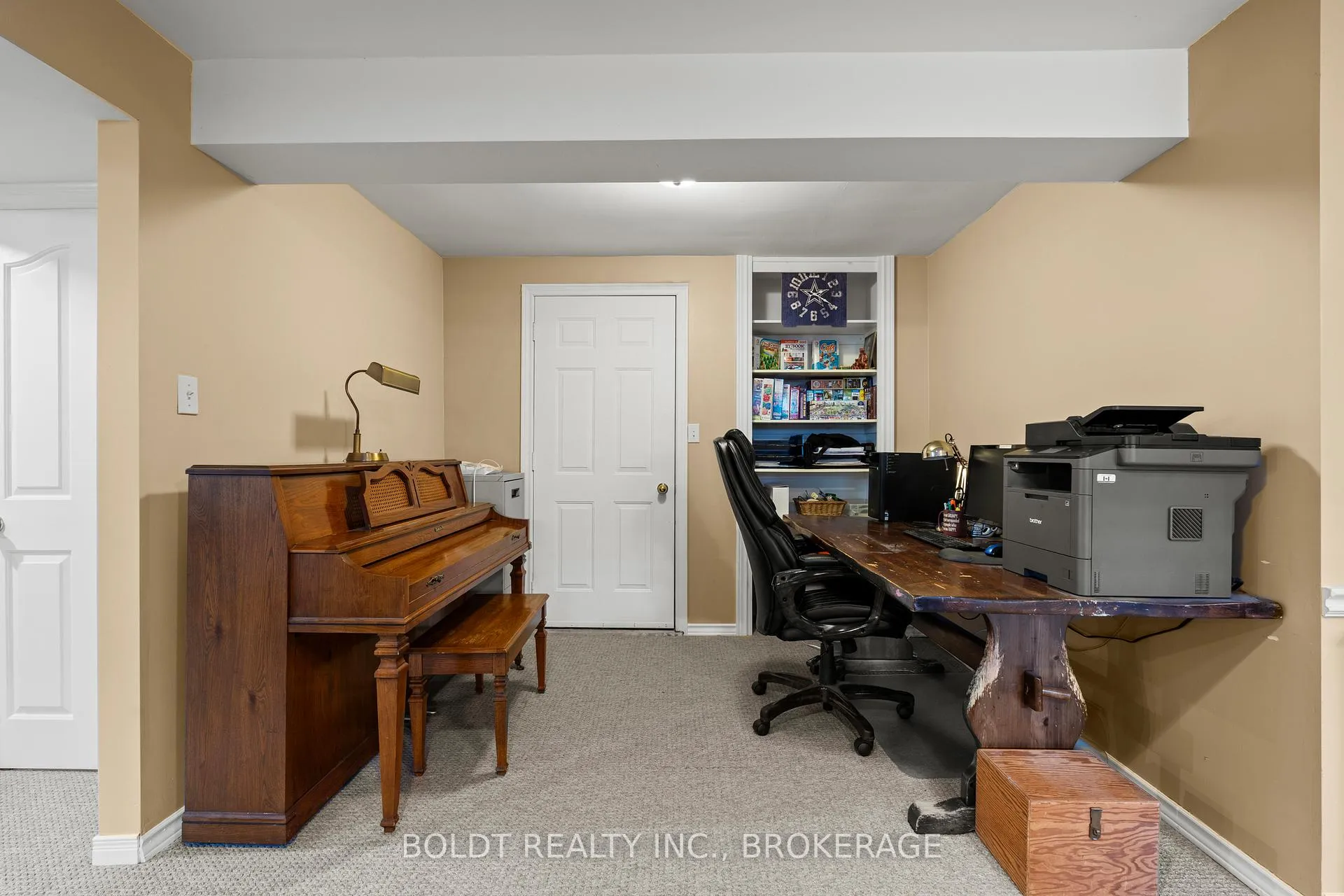 Photo 29 of 16 Stoney Brook Crescent, St. Catharines, Grapeview — HOMEH
