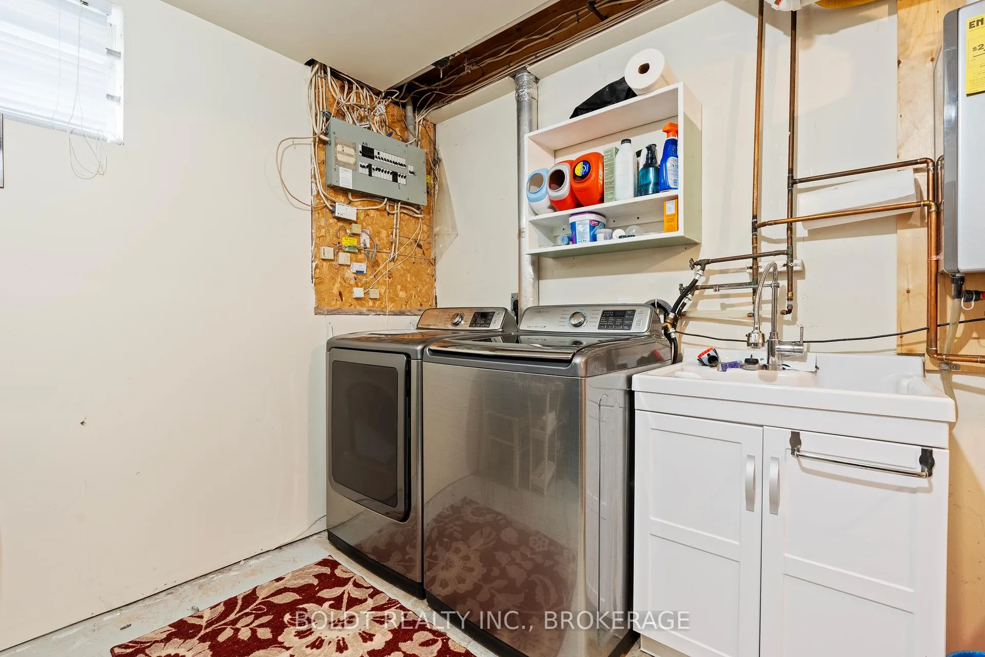 Photo 33 of 16 Stoney Brook Crescent, St. Catharines, Grapeview — HOMEH