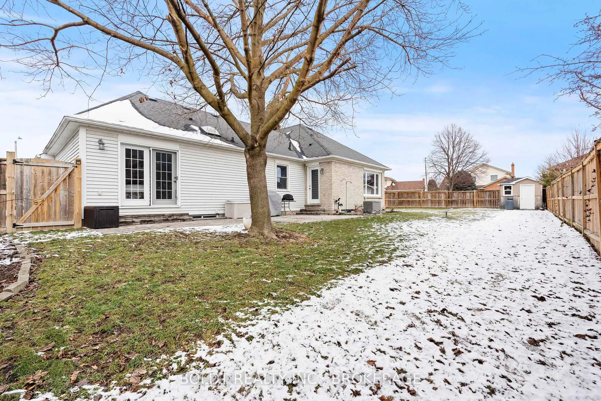 Photo 36 of 16 Stoney Brook Crescent, St. Catharines, Grapeview — HOMEH