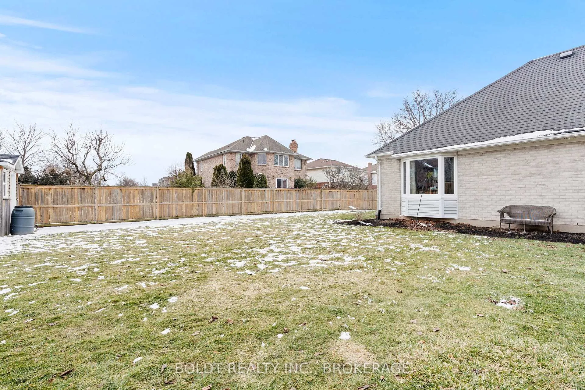 Photo 39 of 16 Stoney Brook Crescent, St. Catharines, Grapeview — HOMEH
