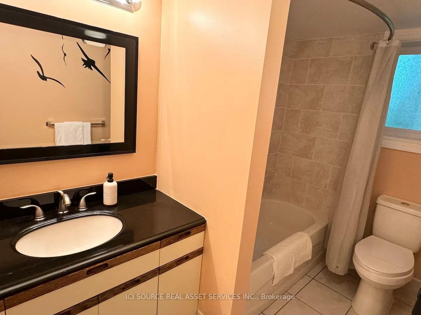 Photo 9 of Unit Basement, 27 Valley Trail, East Gwillimbury, Rural East Gwillimbury — HOMEH