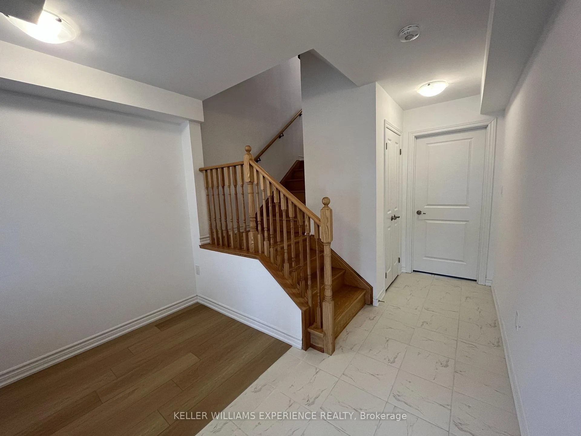 Photo 2 of 63 Harvest Crescent, Barrie, Rural Barrie Southeast — HOMEH