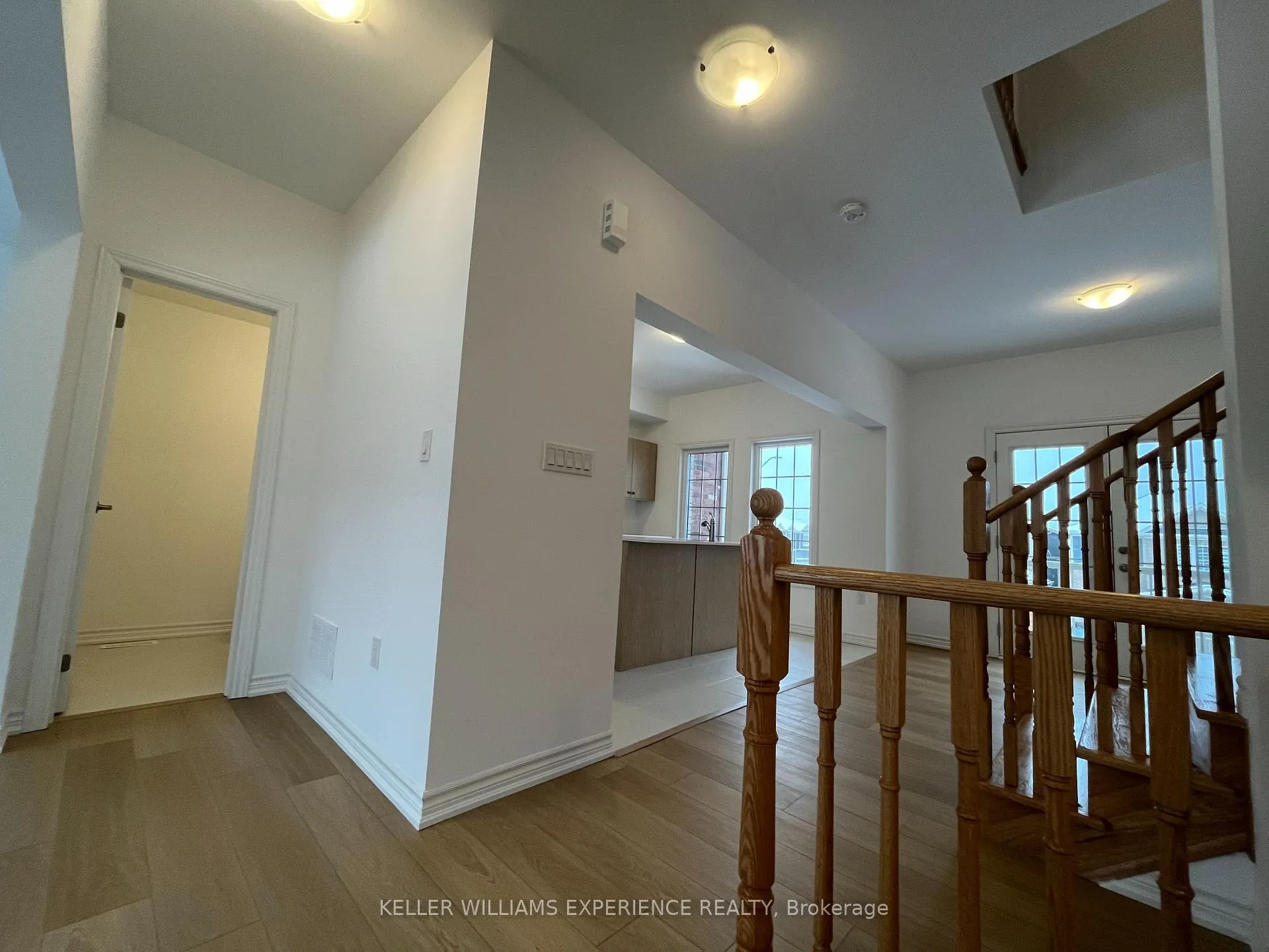 Photo 6 of 63 Harvest Crescent, Barrie, Rural Barrie Southeast — HOMEH