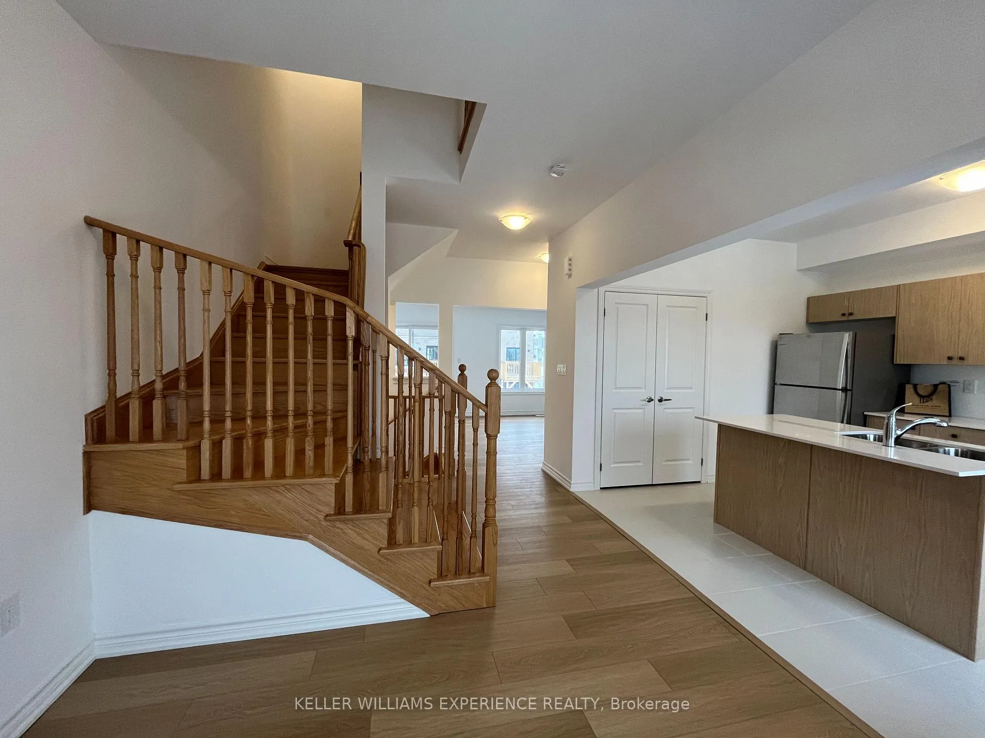Photo 19 of 63 Harvest Crescent, Barrie, Rural Barrie Southeast — HOMEH