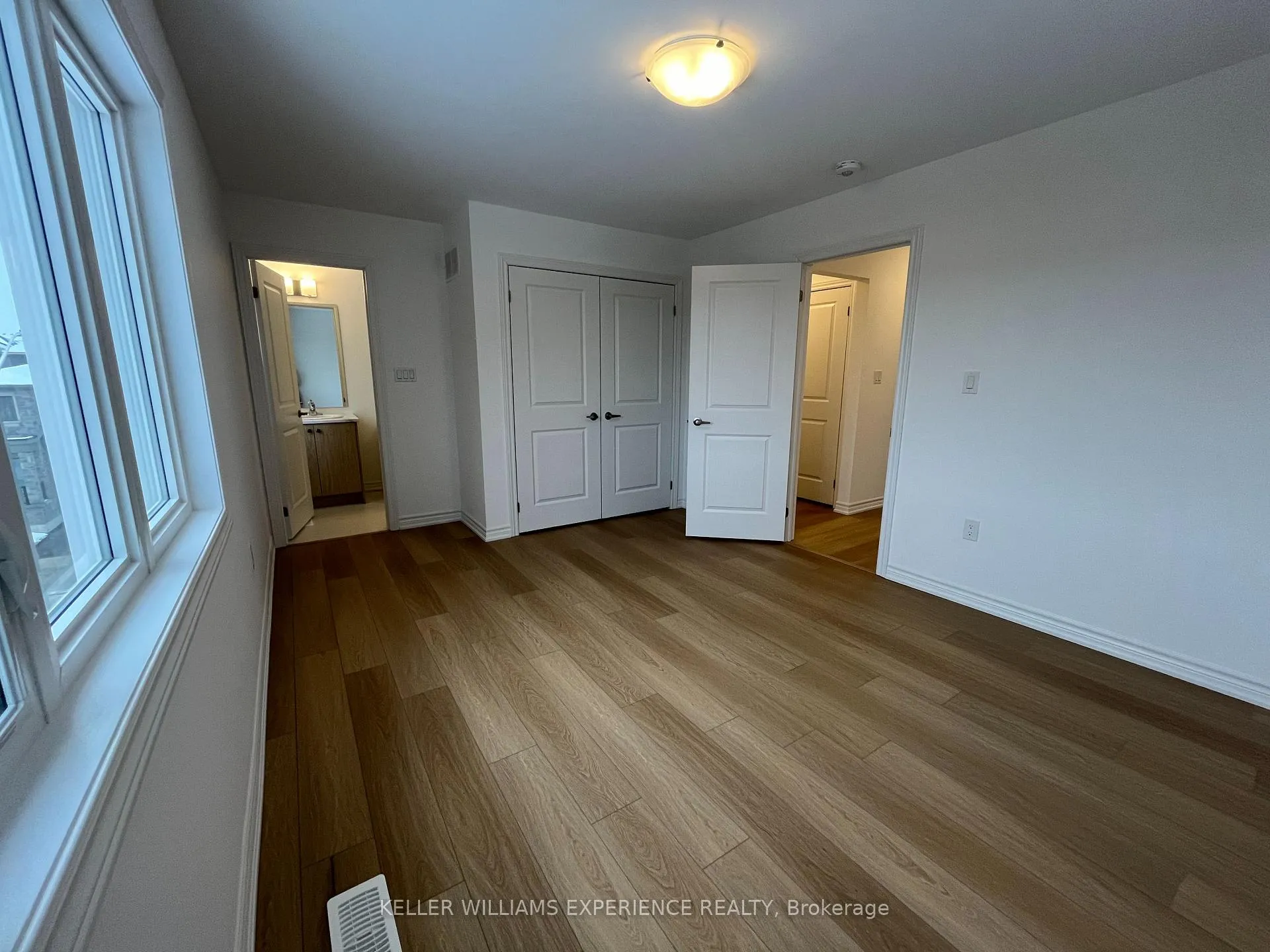 Photo 22 of 63 Harvest Crescent, Barrie, Rural Barrie Southeast — HOMEH