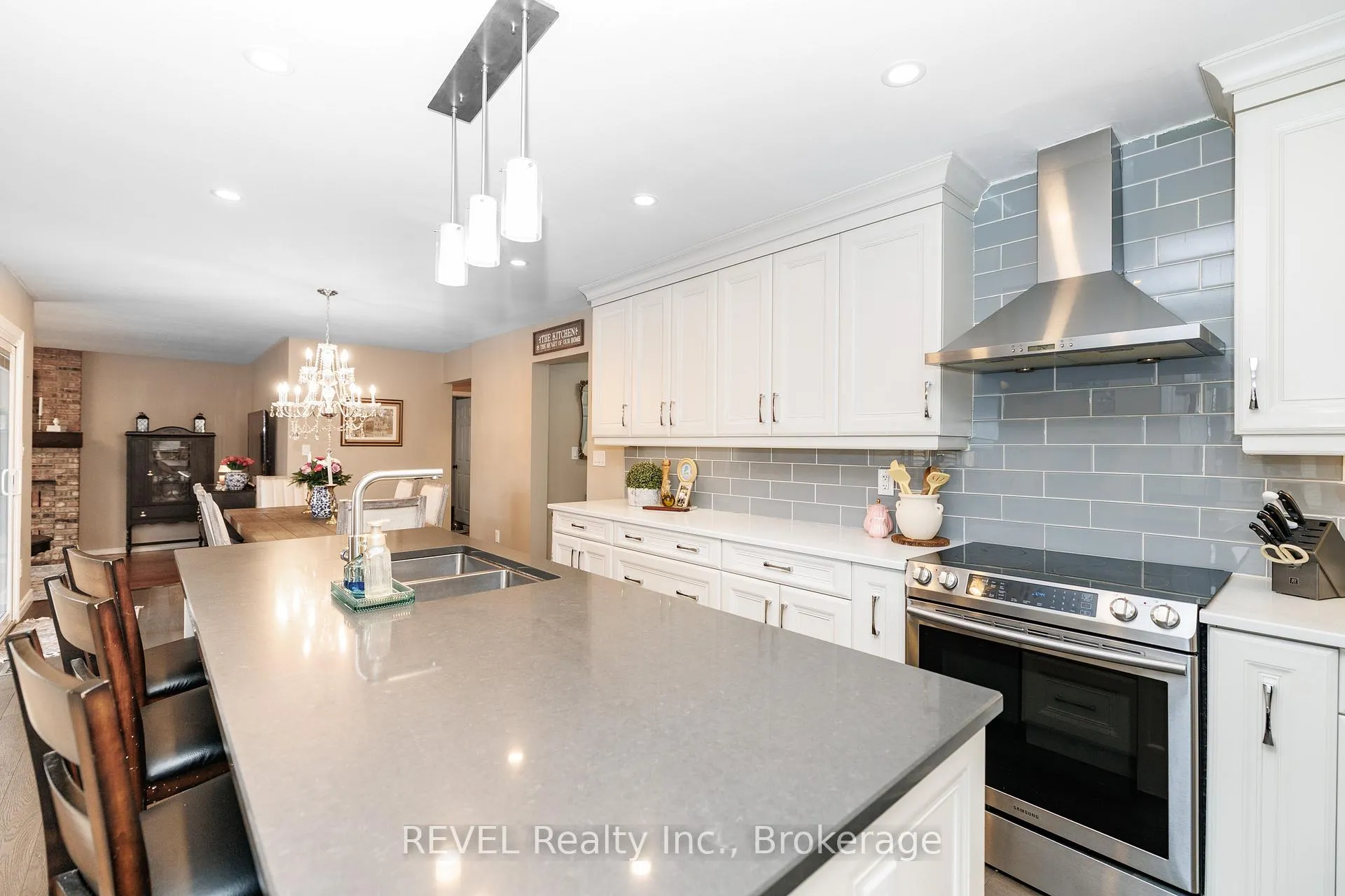 Photo 7 of 10 Bascary Crescent, St. Catharines, Rykert/Vansickle — HOMEH