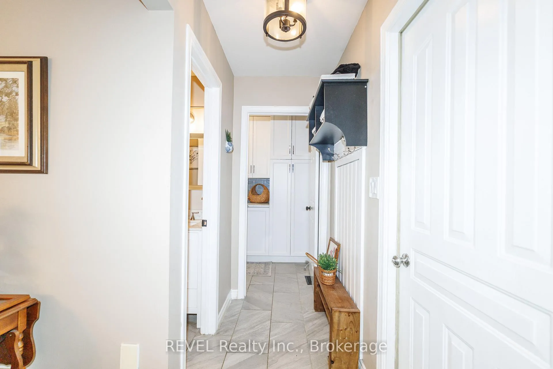 Photo 11 of 10 Bascary Crescent, St. Catharines, Rykert/Vansickle — HOMEH