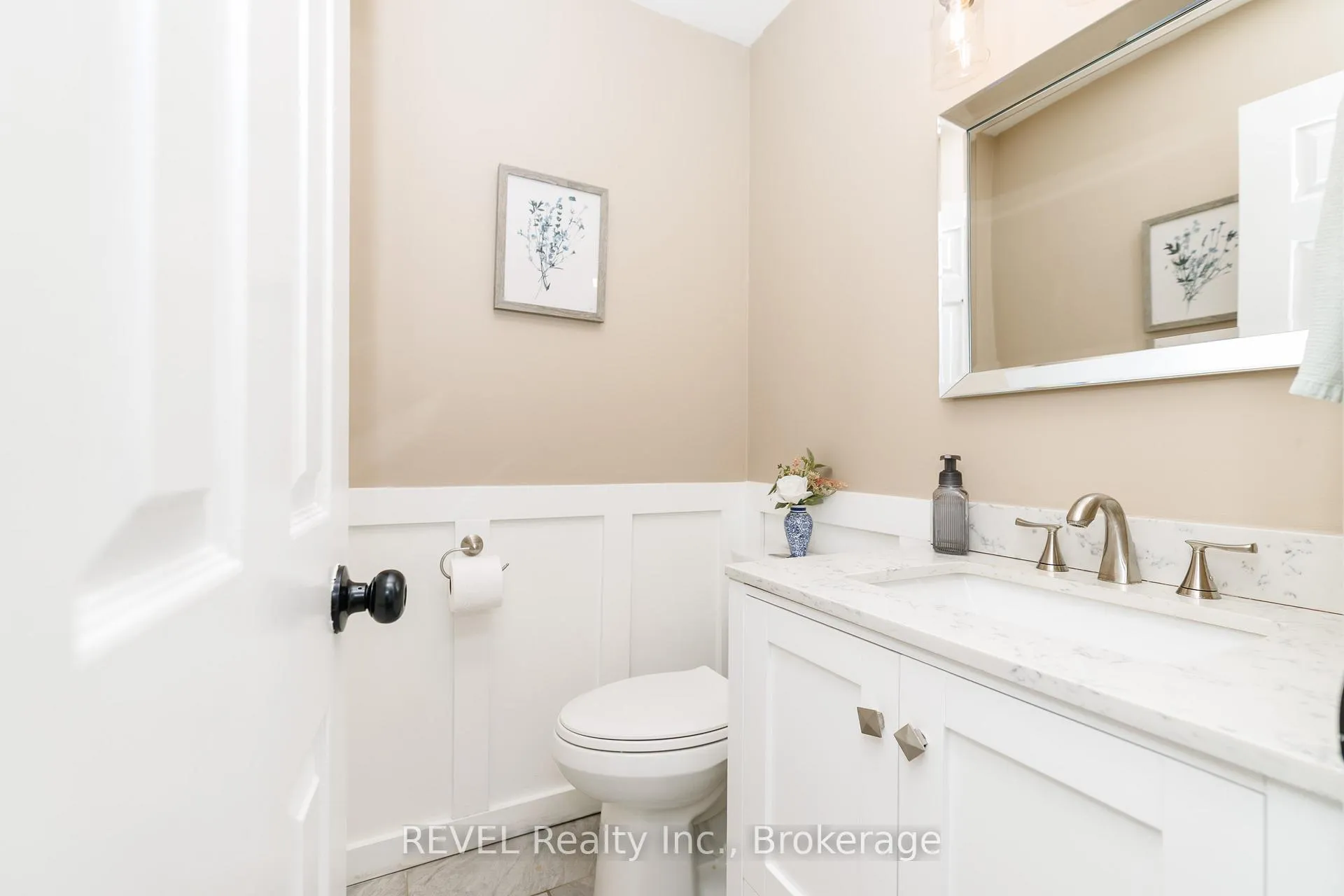 Photo 12 of 10 Bascary Crescent, St. Catharines, Rykert/Vansickle — HOMEH