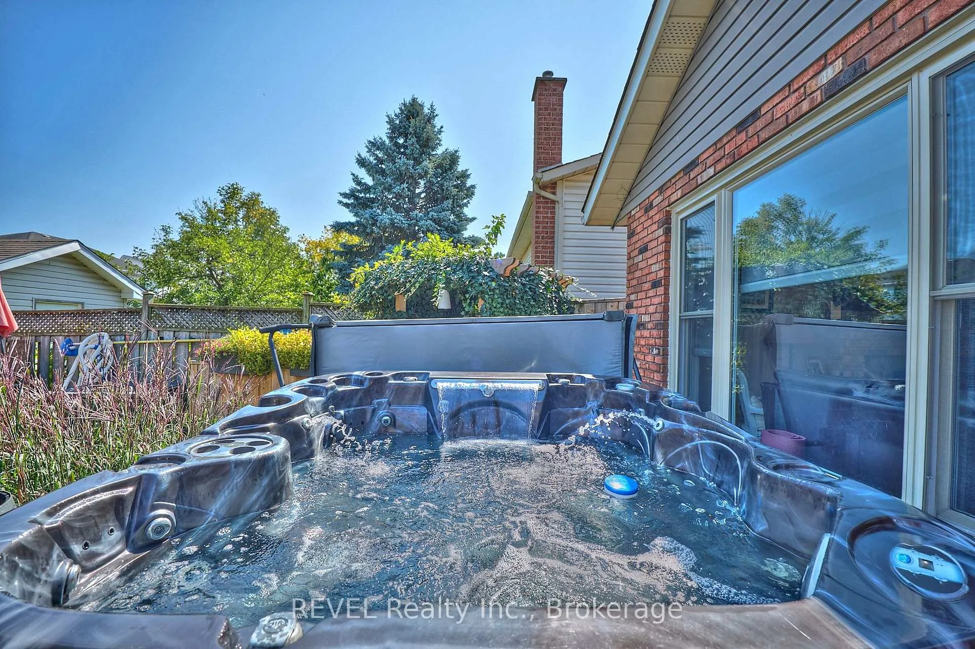 Photo 31 of 10 Bascary Crescent, St. Catharines, Rykert/Vansickle — HOMEH
