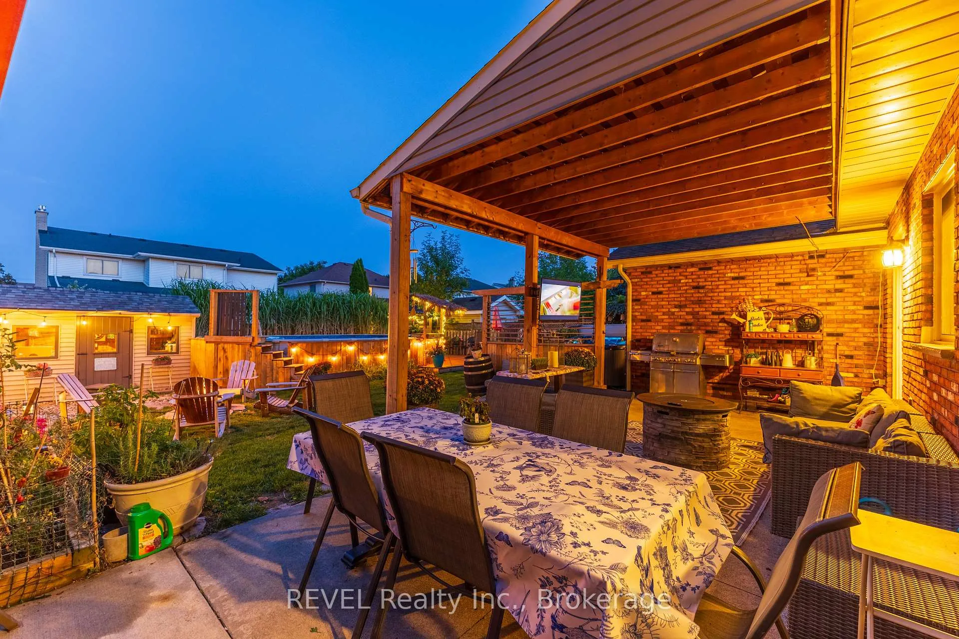Photo 35 of 10 Bascary Crescent, St. Catharines, Rykert/Vansickle — HOMEH
