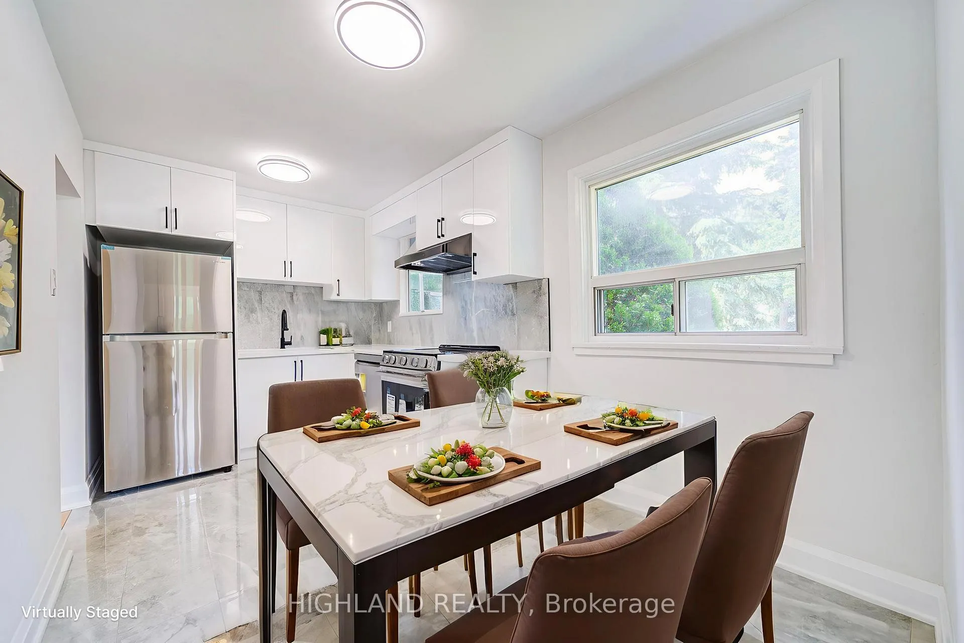 Photo 6 of 38 Esmond Crescent, Etobicoke, Elms-Old Rexdale — HOMEH