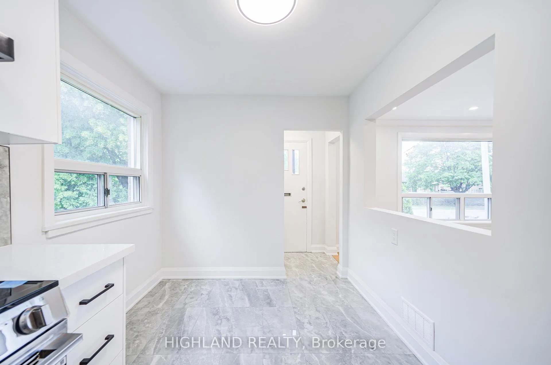 Photo 12 of 38 Esmond Crescent, Etobicoke, Elms-Old Rexdale — HOMEH