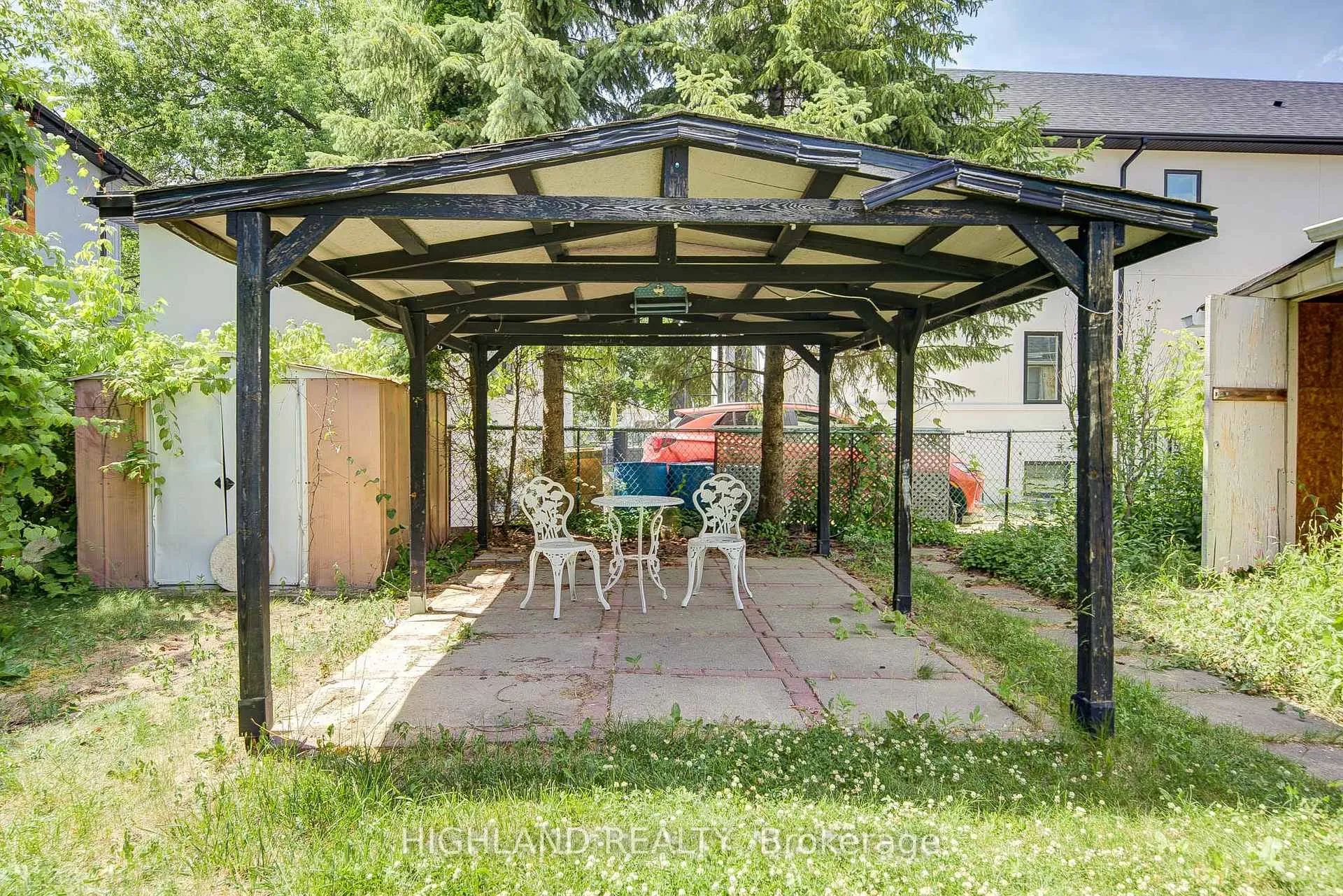 Photo 24 of 38 Esmond Crescent, Etobicoke, Elms-Old Rexdale — HOMEH