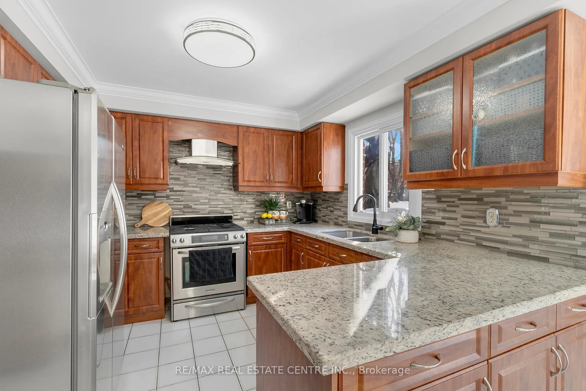 Photo 13 of 38 Sapphire Crescent, Brampton, Heart Lake West — HOMEH