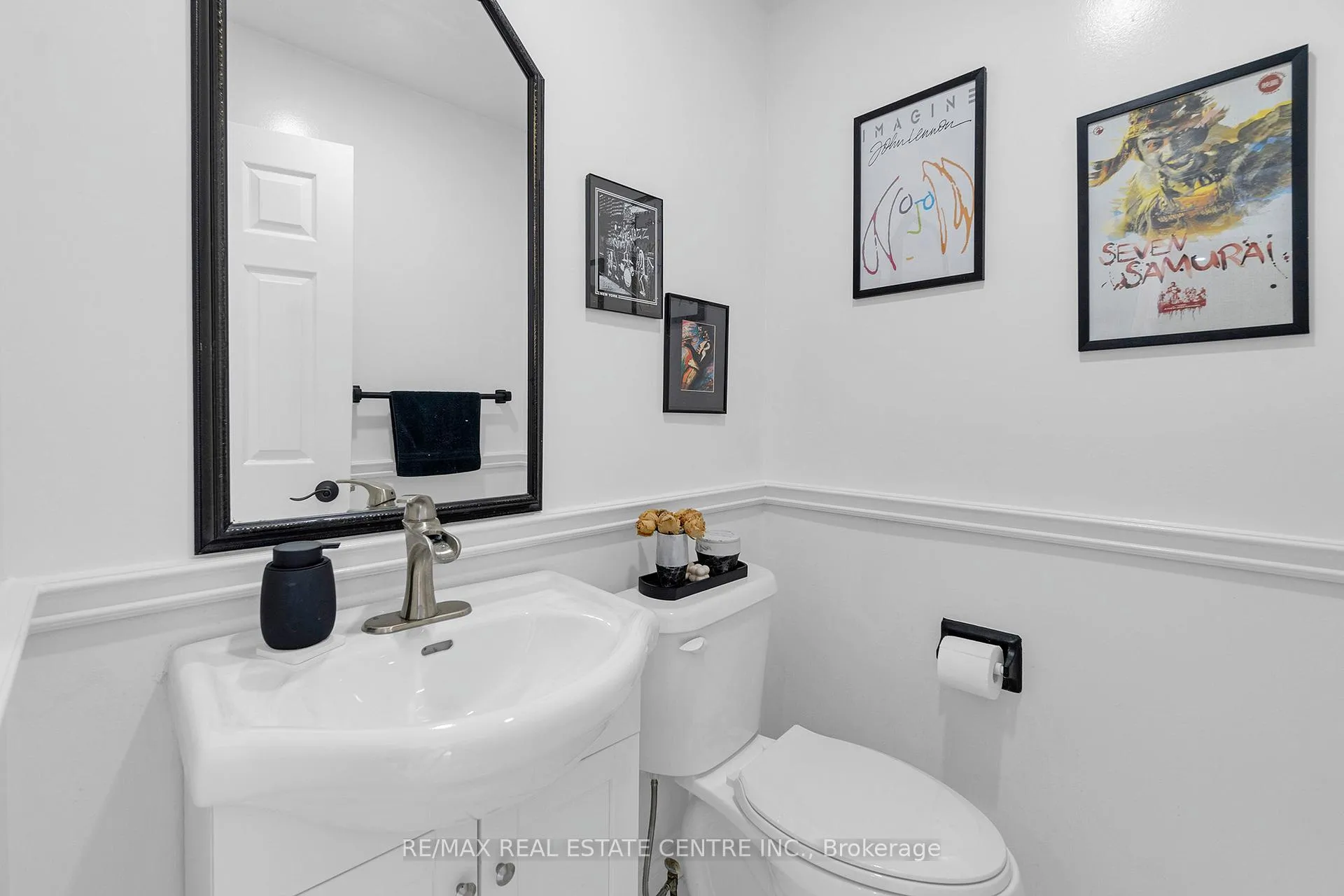 Photo 18 of 38 Sapphire Crescent, Brampton, Heart Lake West — HOMEH