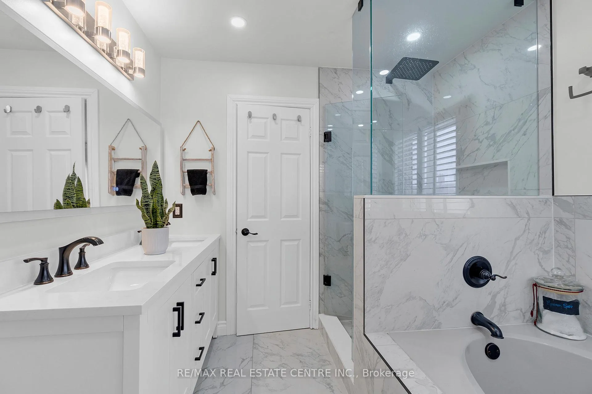 Photo 25 of 38 Sapphire Crescent, Brampton, Heart Lake West — HOMEH