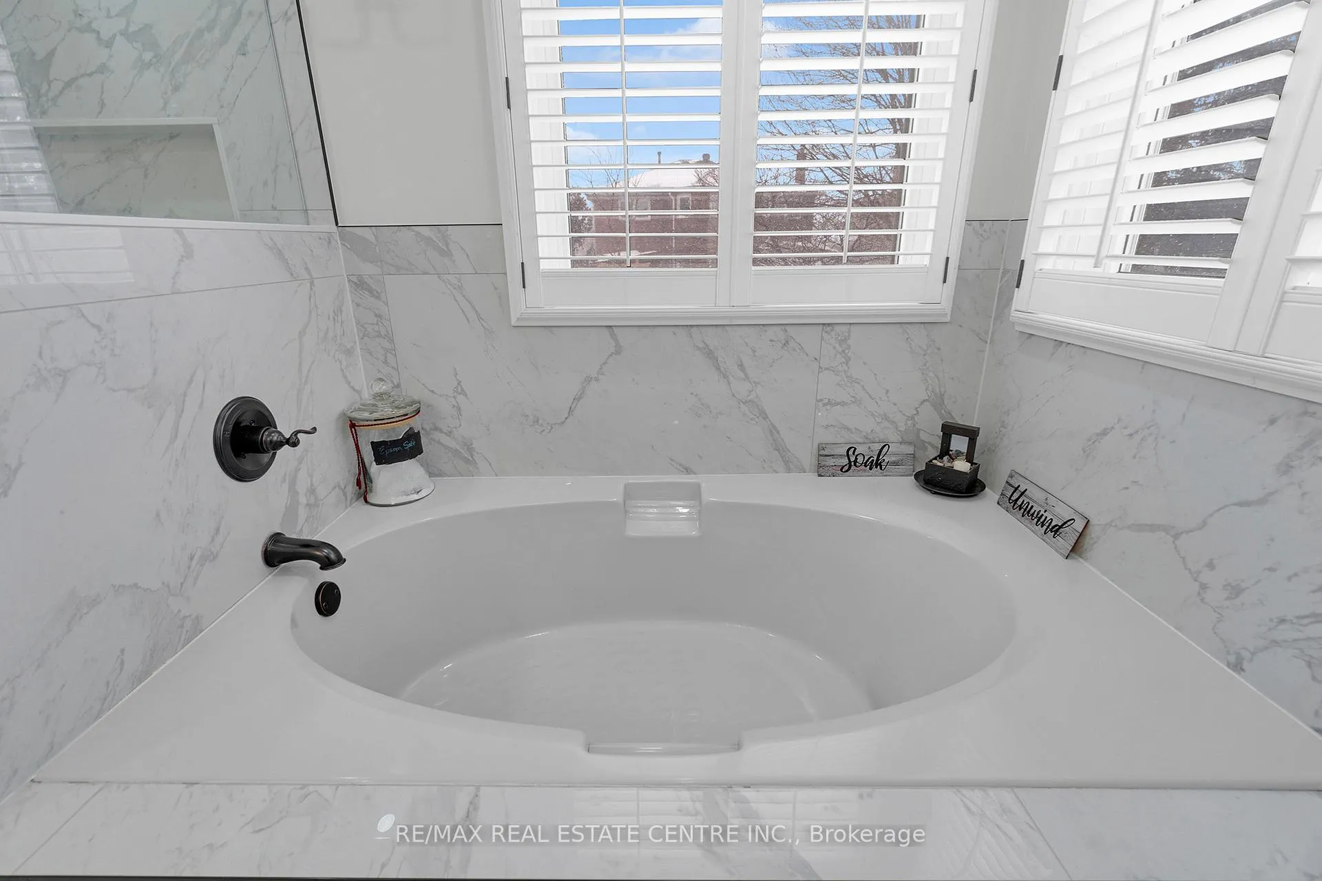 Photo 26 of 38 Sapphire Crescent, Brampton, Heart Lake West — HOMEH