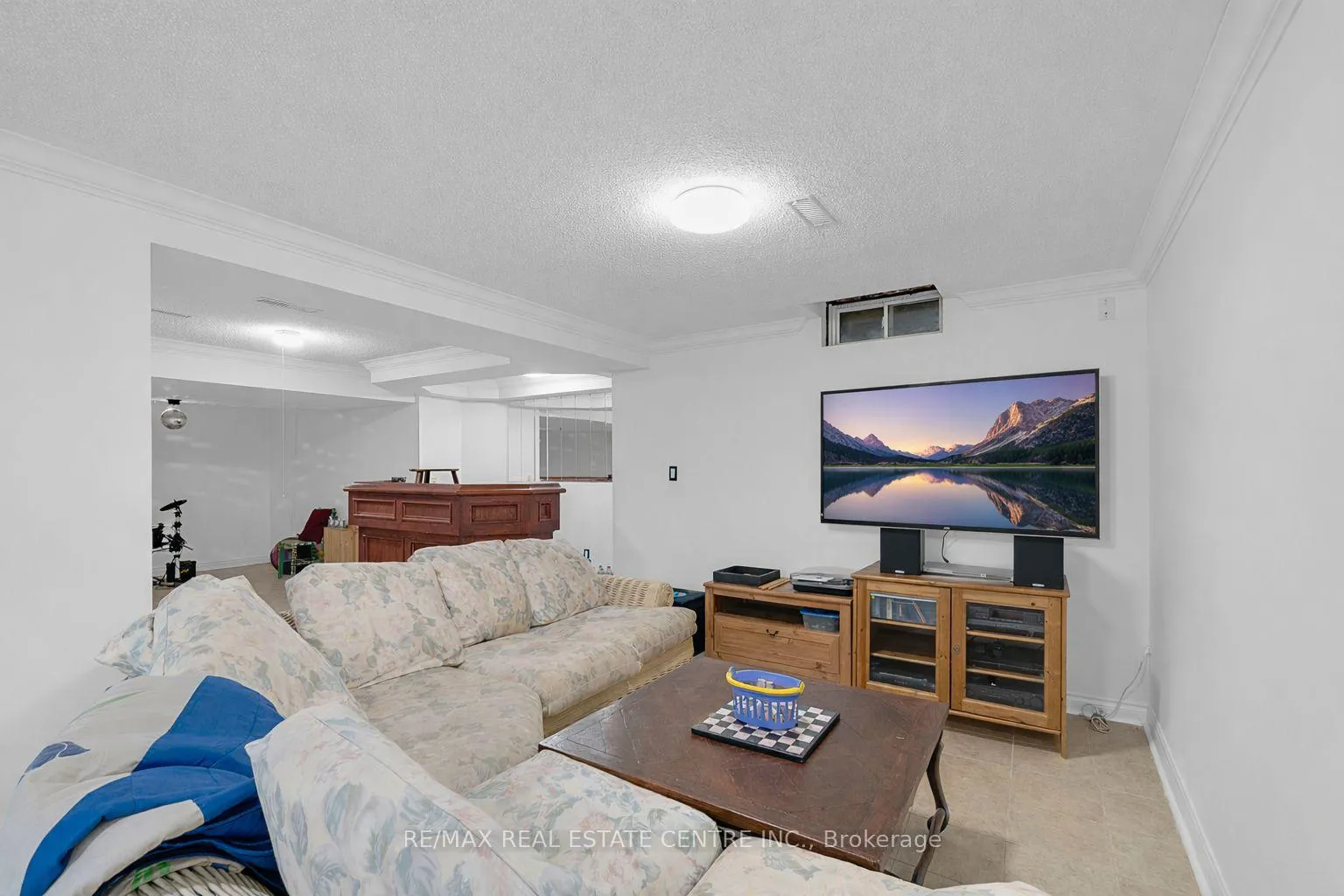 Photo 35 of 38 Sapphire Crescent, Brampton, Heart Lake West — HOMEH