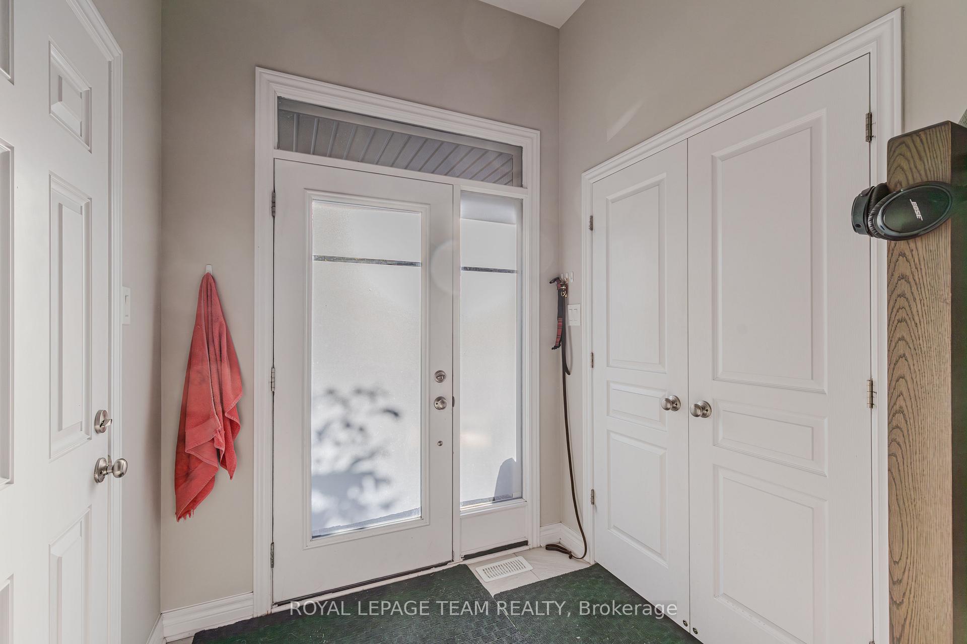 Photo 3 of 546 Triangle Street, Ottawa, Kanata - Emerald Meadows/Trailwest — HOMEH