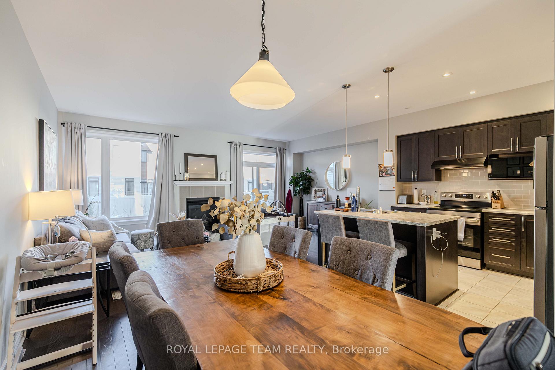Photo 8 of 546 Triangle Street, Ottawa, Kanata - Emerald Meadows/Trailwest — HOMEH